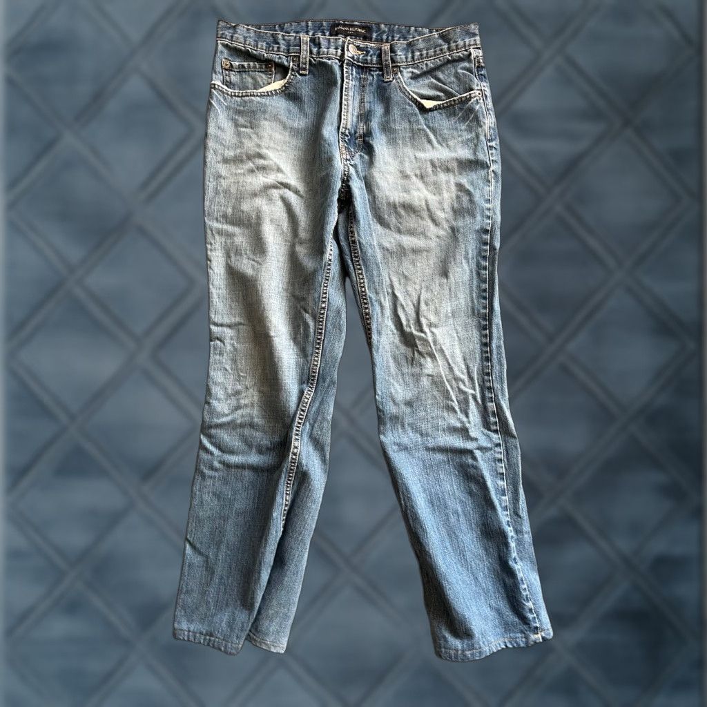 Banana Republic Banana Republic Jeans Mens 33x29 Blue Vintage Straight Leg Preppy Distressed Jeans Size US 33 - 1 Thumbnail