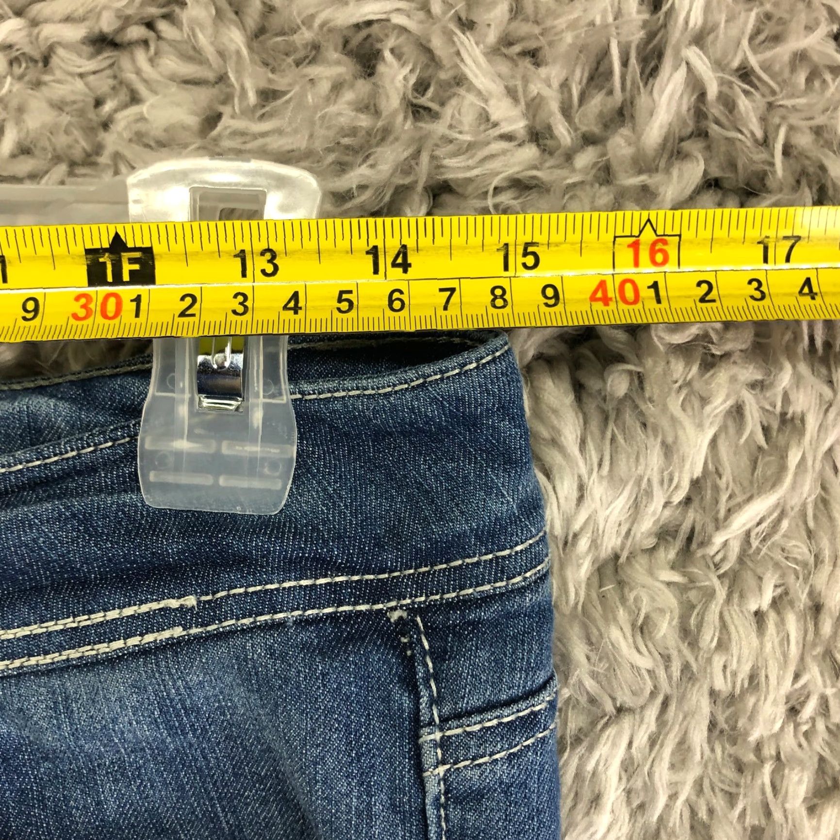 Vintage Candies Accented Pocket Womens Size 7 Mid Rise Skinny Jeans Blue Medium Wash Size 28" / US 6 / IT 42 - 2 Thumbnail