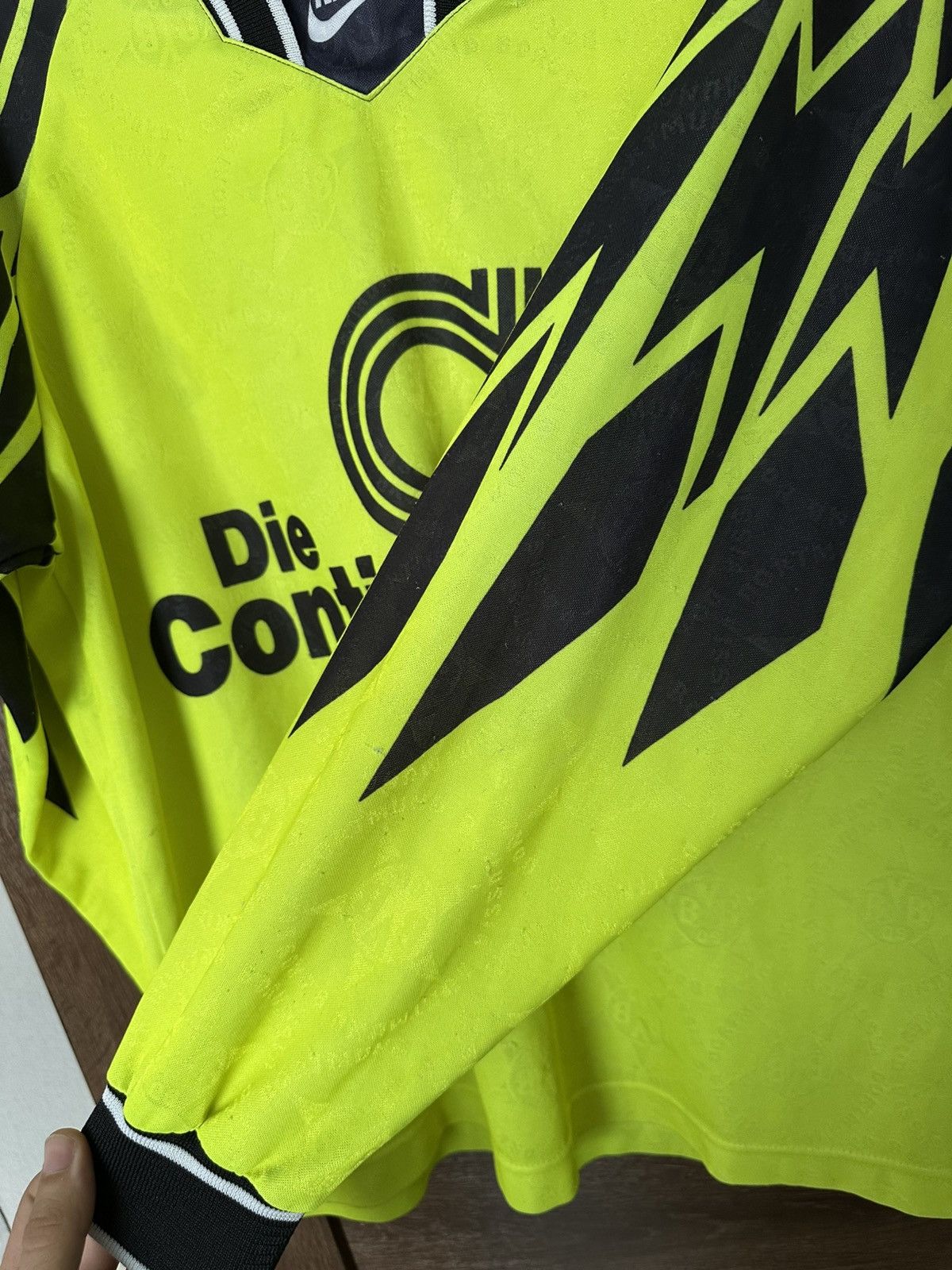 Nike 1994/1995 Nike Borussia Dortmund Vintage Long Sleeve Jersey Size US M / EU 48-50 / 2 - 19 Thumbnail