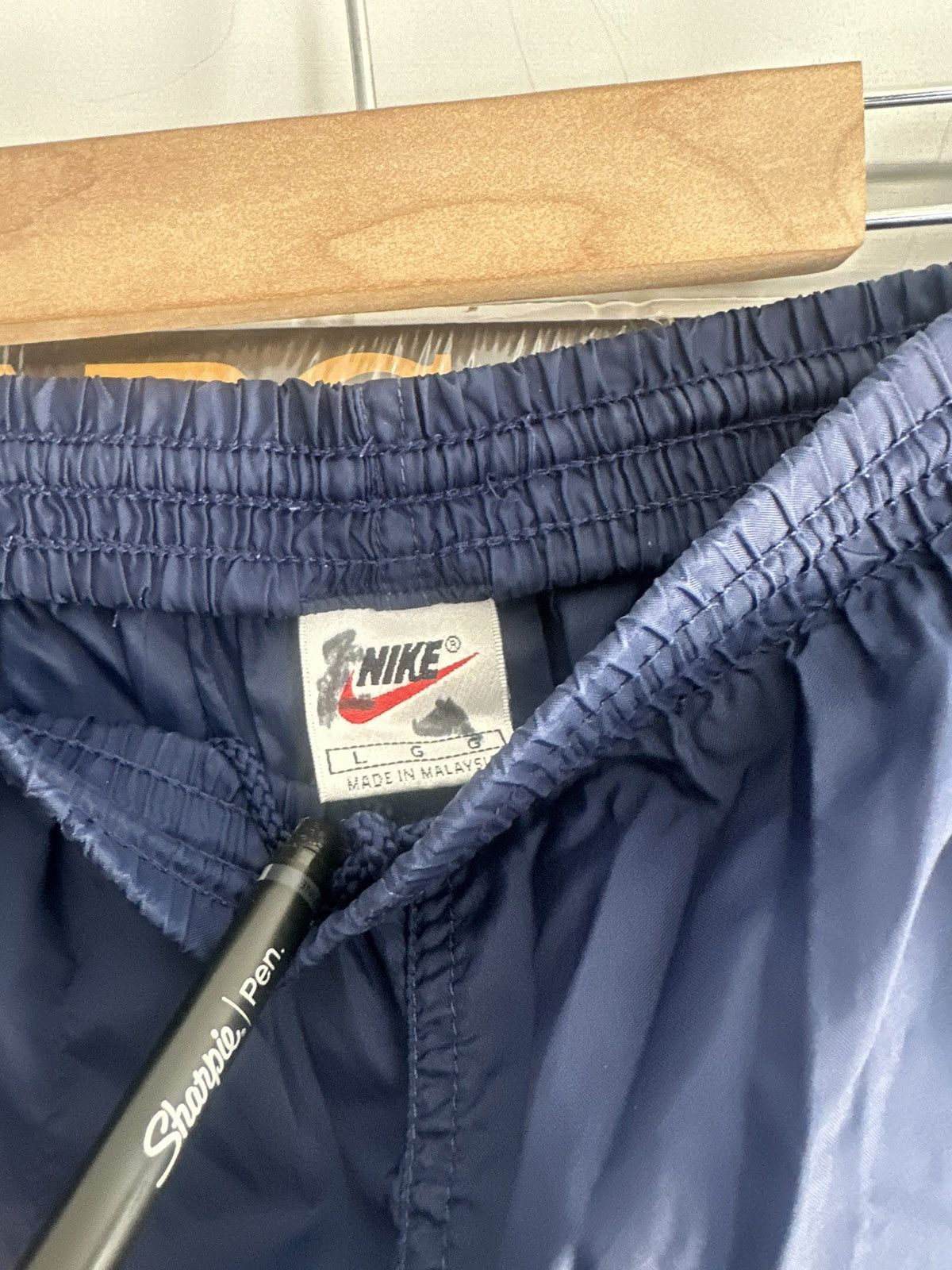Nike 90s Nylon Nike navy track pants Size US 38 / EU 54 - 2 Thumbnail