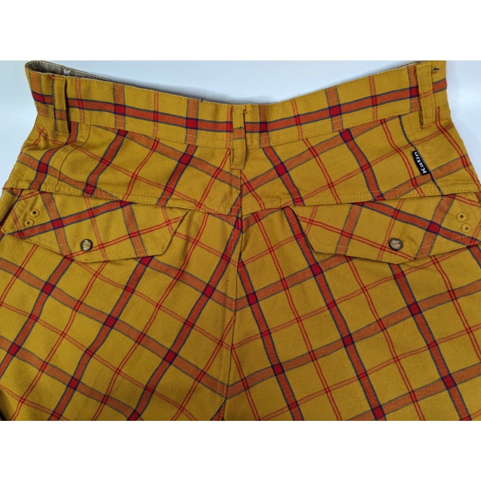 Katin Katin Chino Shorts Men's Size 31 Plaid Yellow Red Beach Beachwear Casual Flat Front Pockets Vintage No (adjusted for clarity) Size US 31 - 3 Thumbnail