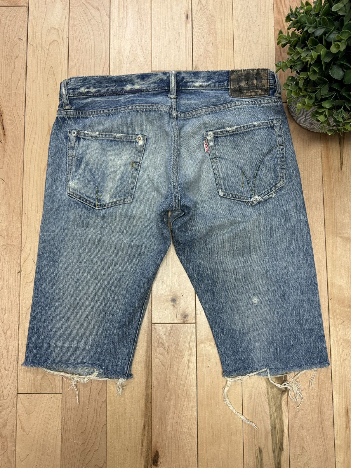 Hysteric Glamour Hysteric Glamour Distressed Denim Shorts Size US 32 / EU 48 - 4 Thumbnail