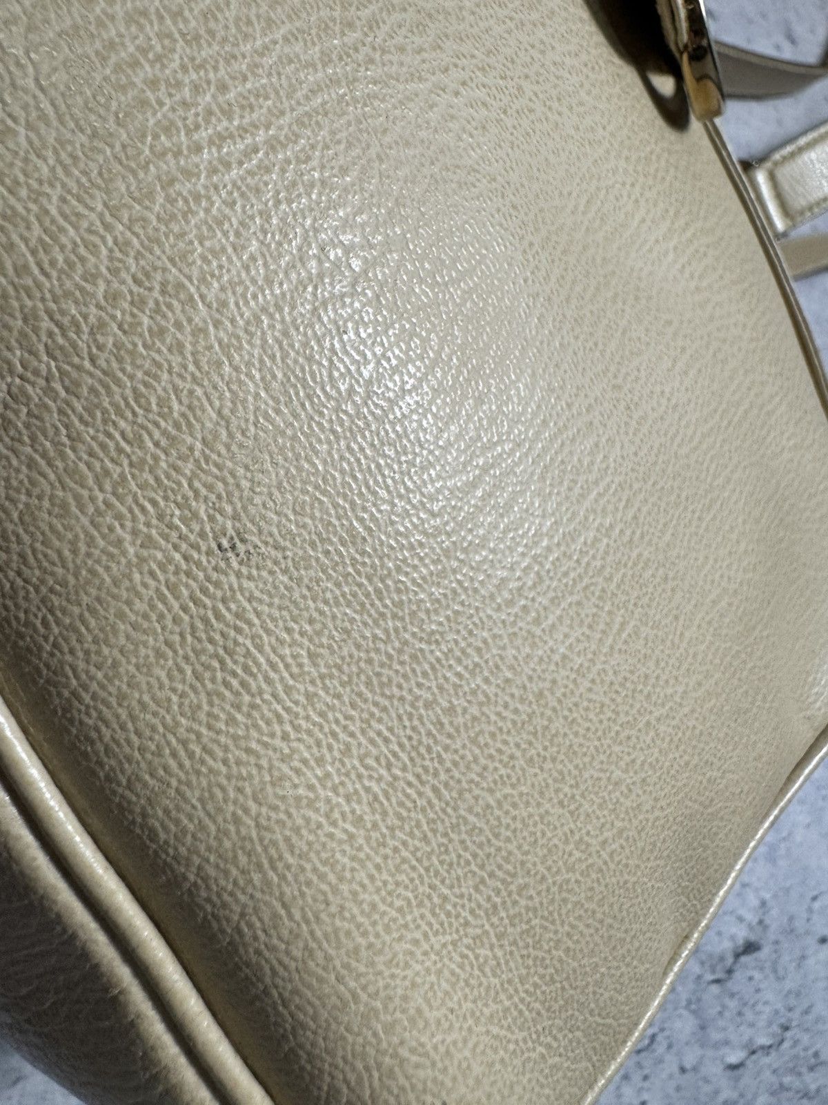 Salvatore Ferragamo Salvatore Ferragamo Luxury Cream Crossbody Bag Rare Beige Size ONE SIZE - 4 Thumbnail