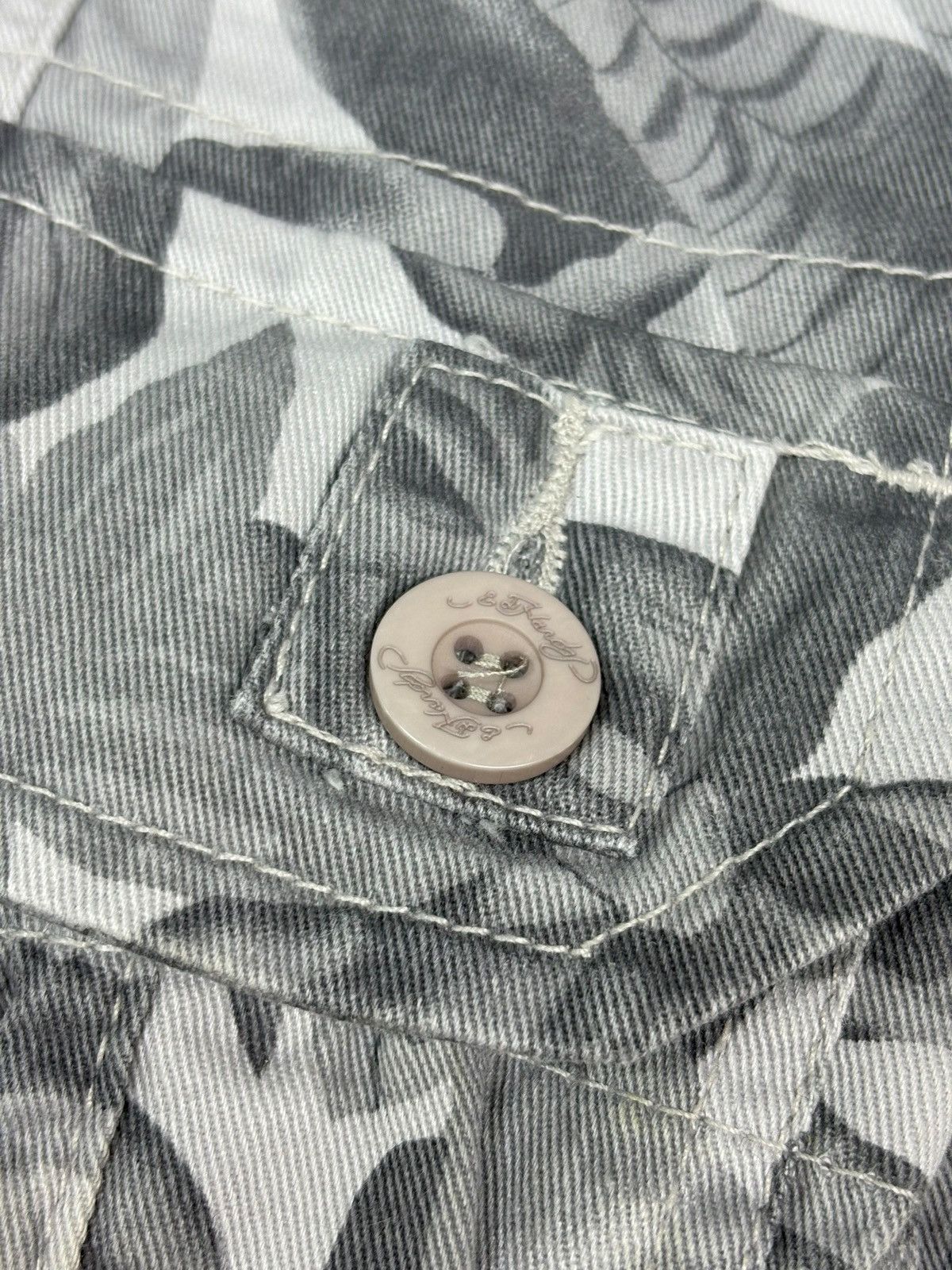 🔥 ED HARDY Y2k FLORAL OVER PRINT SKULL LOGO CARGO SHORTS Shorts