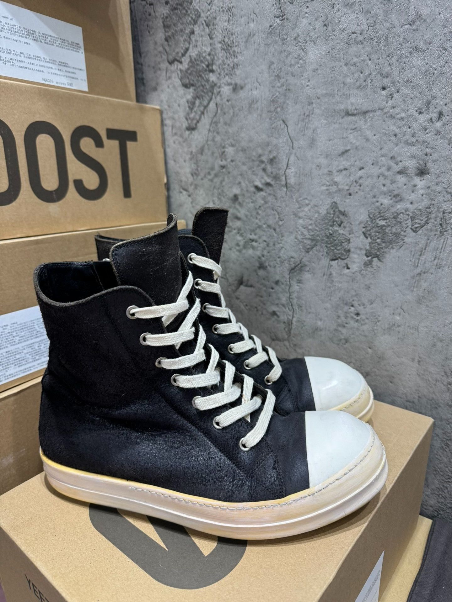 Converse Converse Leather Hitop Sneakers 41 Men Size US 8.5 / EU 41-42 - 1 Thumbnail