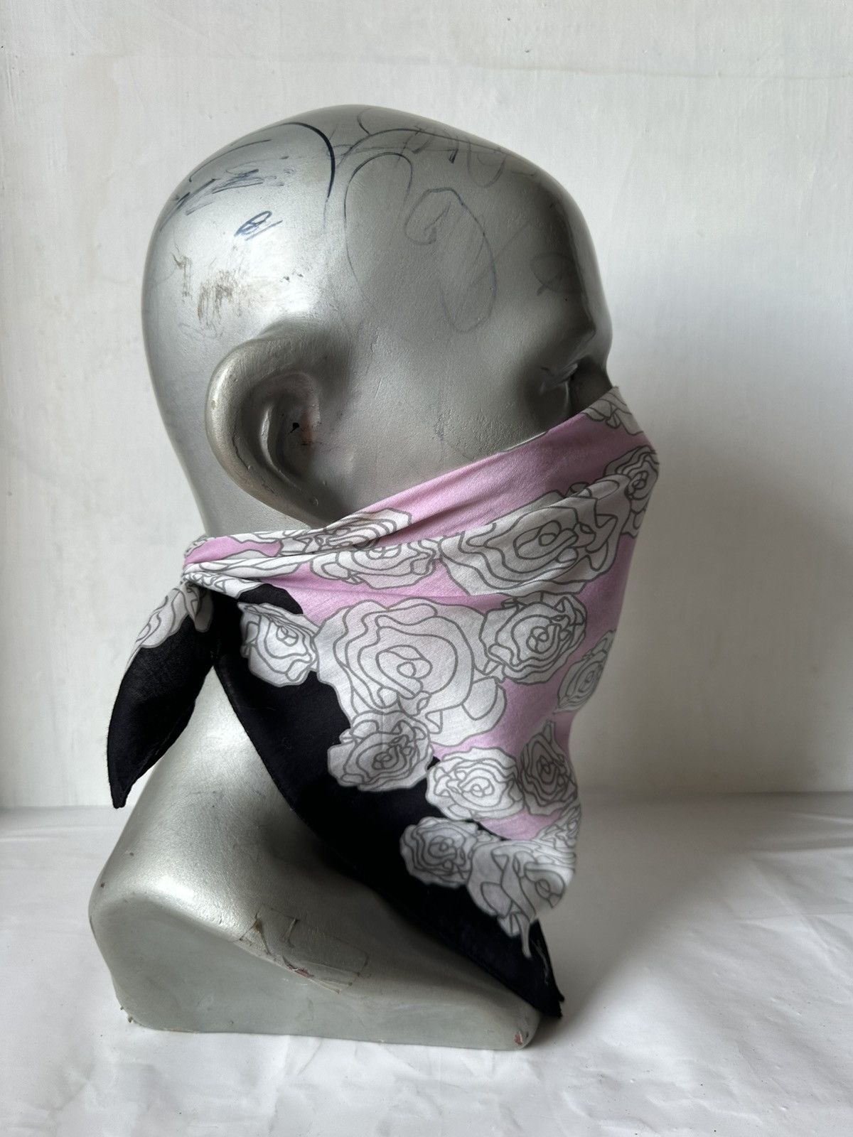 Vintage Vintage YSL Handkerchief/ Neckerchief/ Bandana Size ONE SIZE - 8 Thumbnail
