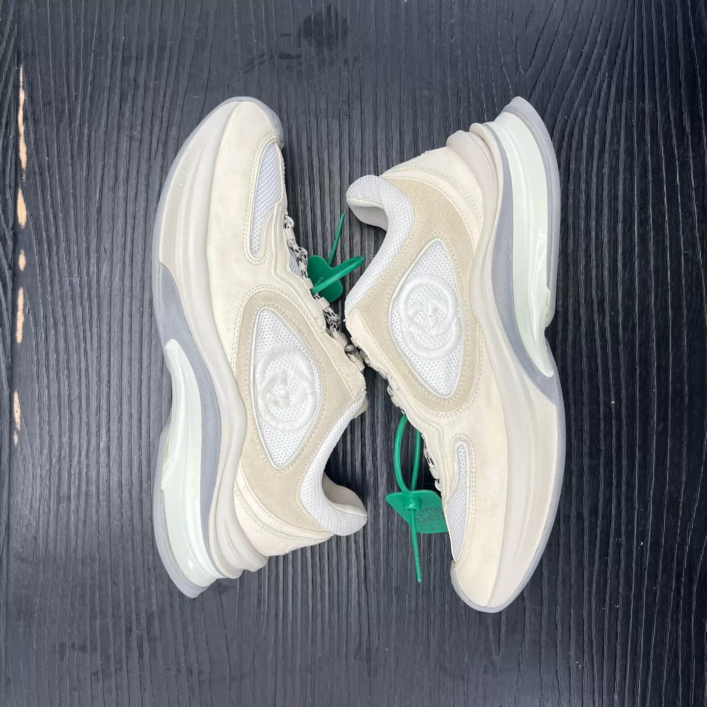Gucci Gucci Run Cream Women's 37.5 Sneaker Size US 7 / IT 37 - 3 Thumbnail