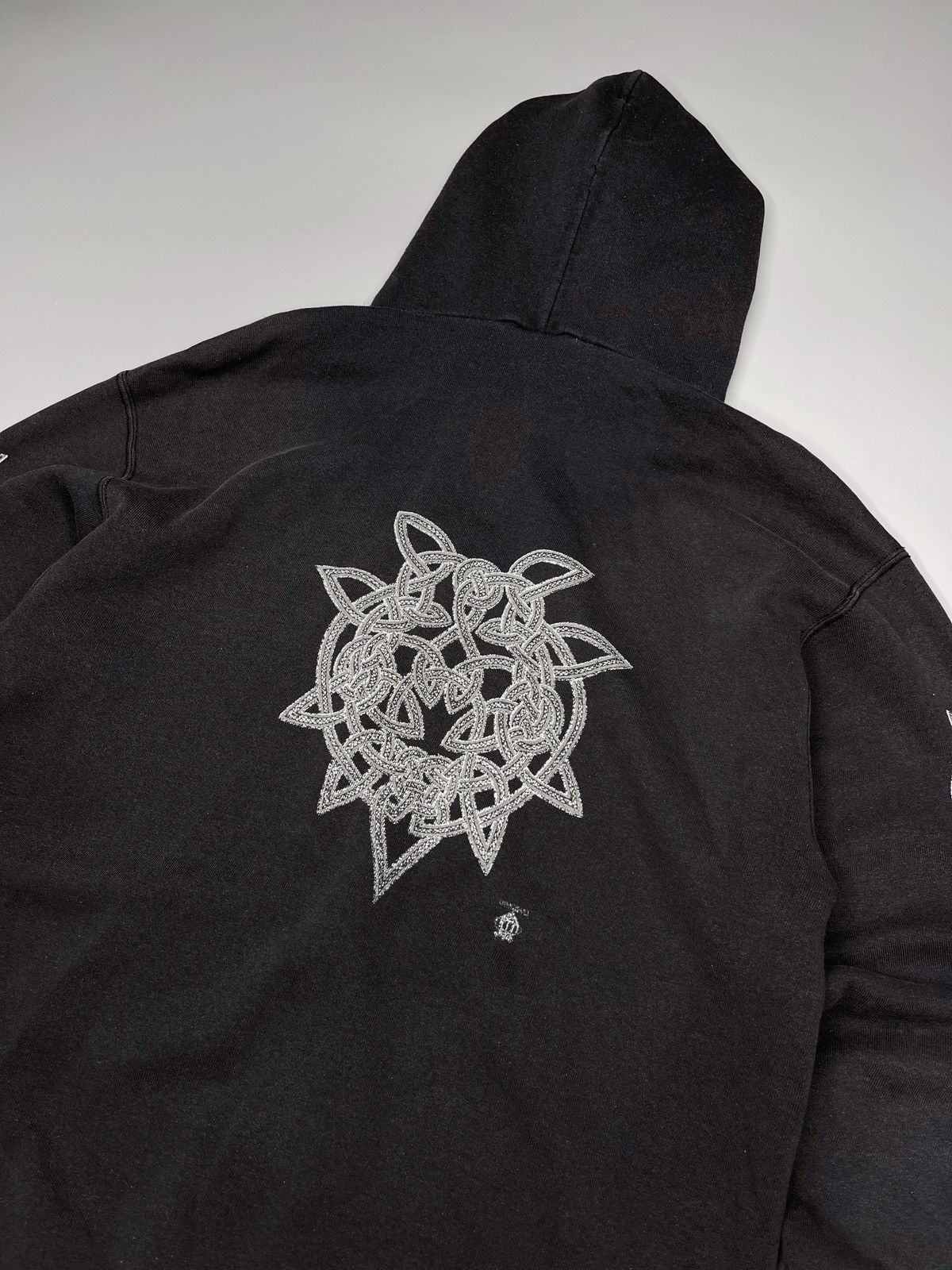 Vintage VINTAGE TRASHED HOODIE 90’S VINTAGE HOODIE FADED Size US M / EU 48-50 / 2 - 7 Thumbnail