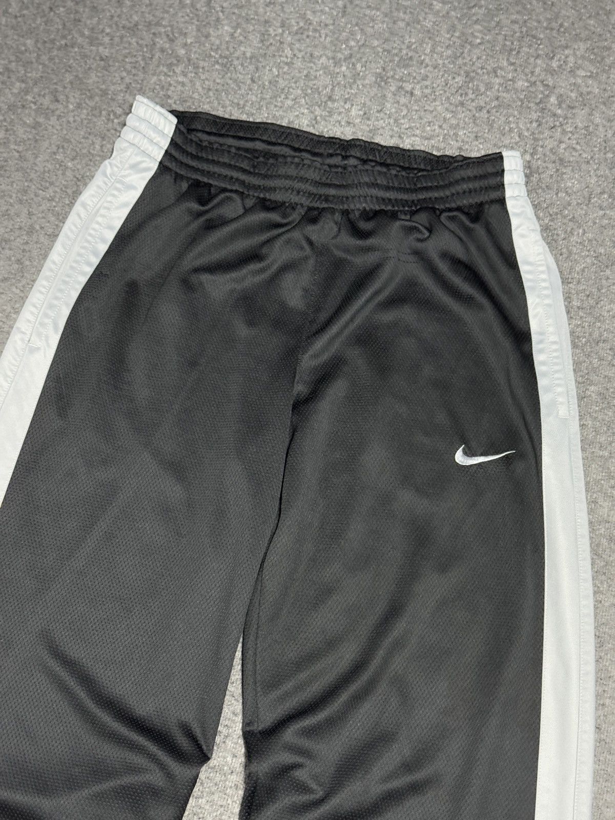 Nike Nike Track Pants Black Size S baggy dri-fit Size US 30 / EU 46 - 7 Thumbnail