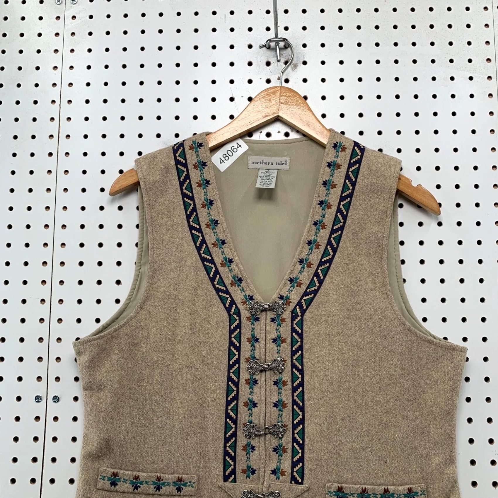 Vintage VINTAGE Northern Womens Vest Wool Tyrolean Austrian Beig Beige Folkloric Boho Small Wool Tyrolean Vest Womens Small Beige Bohemian Winter Fall Womens Size S / US 4 / IT 40 - 4 Thumbnail