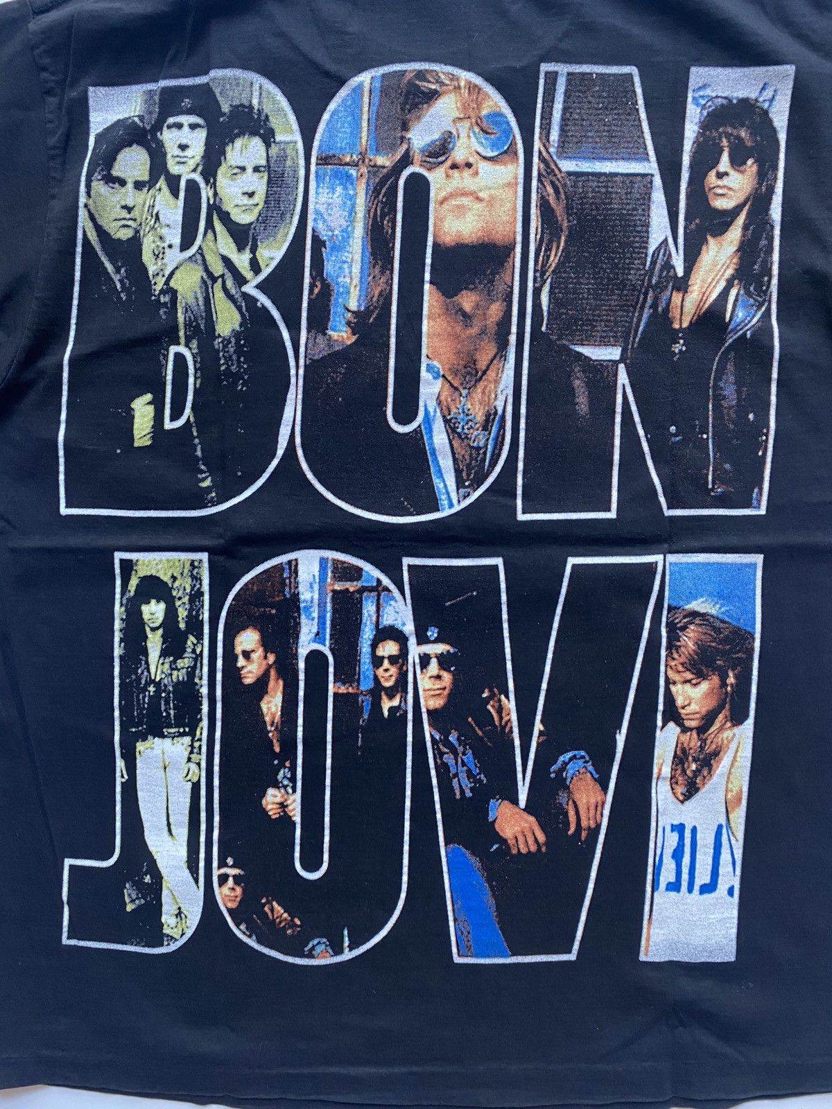 Band Tees BON JOVI Size US M / EU 48-50 / 2 - 4 Thumbnail