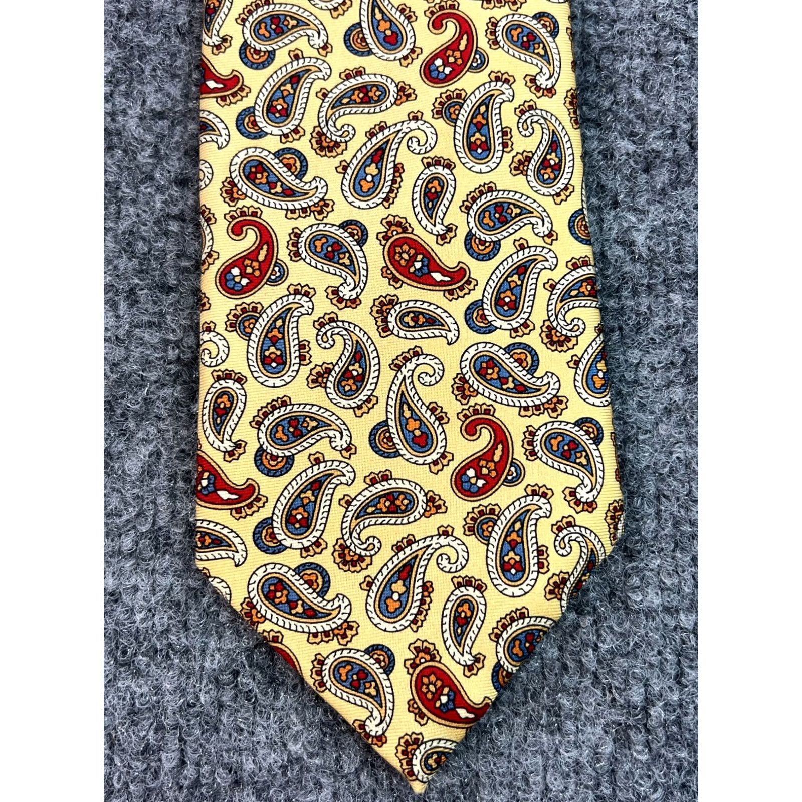 Vintage J. Press Tie Yellow Red Blue Paisley 3.5" Silk Necktie 58" Made in USA Mens Vintage: No Size ONE SIZE - 2 Thumbnail