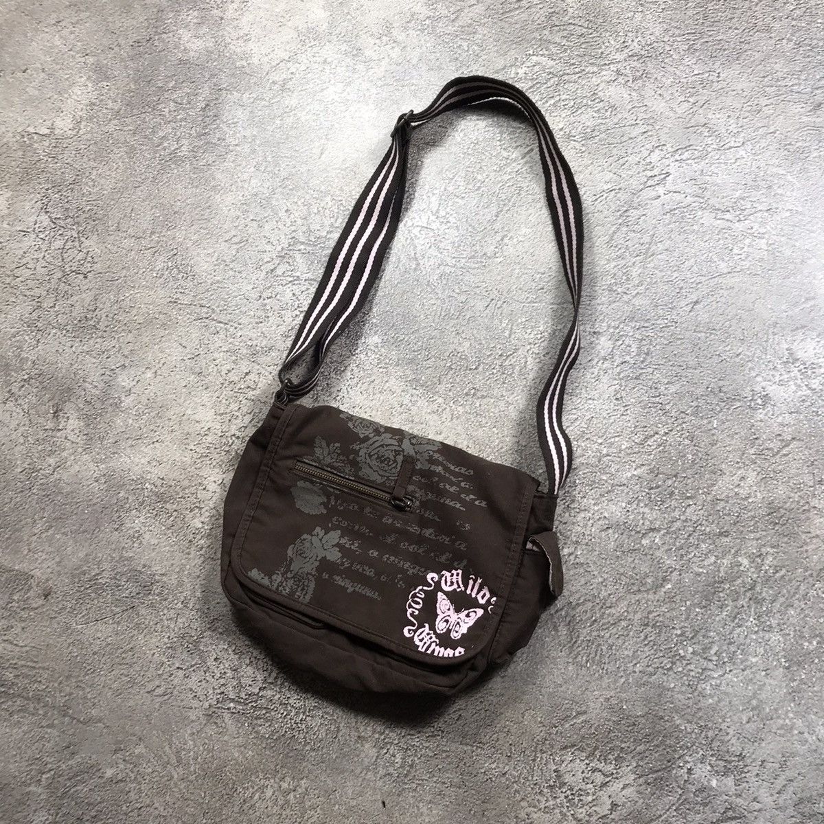 Vintage Vintage Y2K Japanese Crossbody Bag Streetwear Black Logo OS Size ONE SIZE - 2 Thumbnail