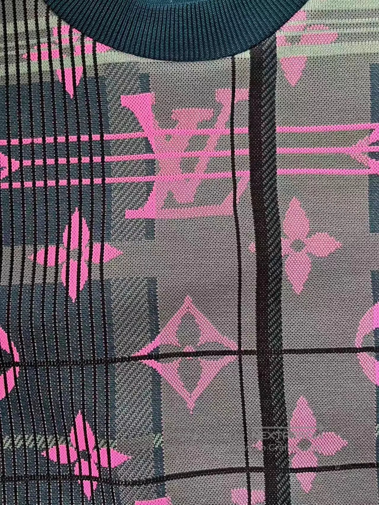 Louis Vuitton louis vuitton graphic green long sleeve sweatshirt. Size US L / EU 52-54 / 3 - 3 Thumbnail