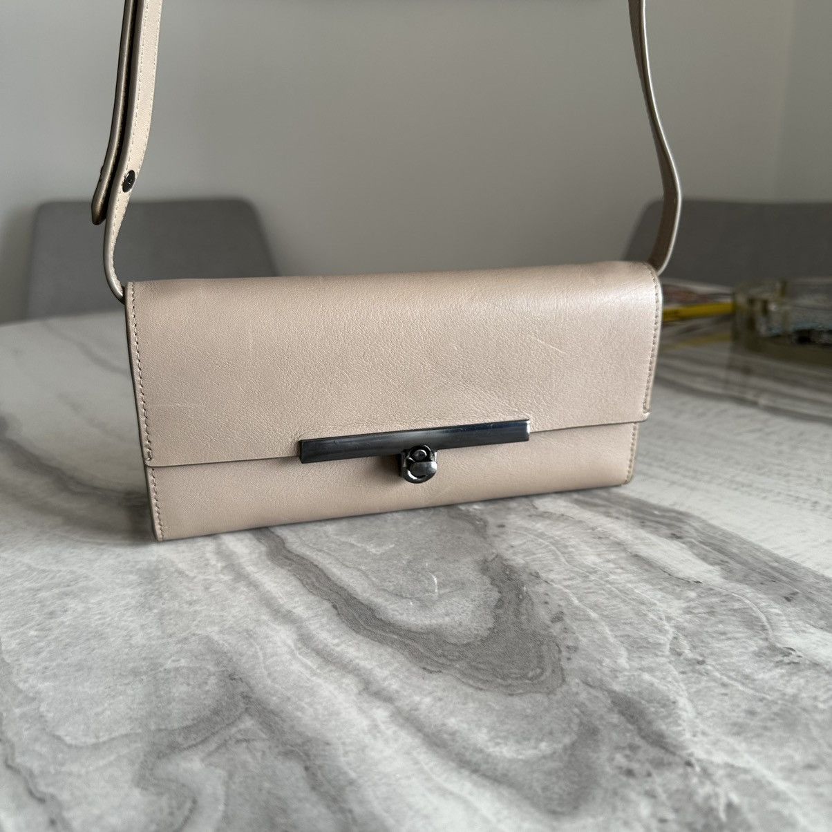Massimo Dutti Massimo Dutti Taupe Beige Leather Crossbody Bag Size ONE SIZE - 4 Thumbnail