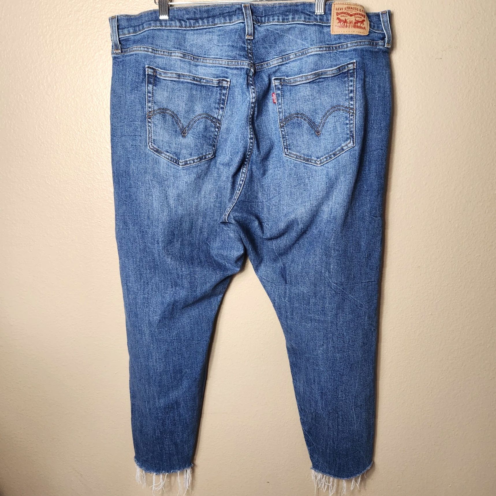 Levi's Levi's Womens Plus Wedgie Skinny Button Fly Raw Hem Distressed Jeans-Size 22W Blue-Plus Jeans Womens Girls? Size 40" / US 18 - 5 Thumbnail