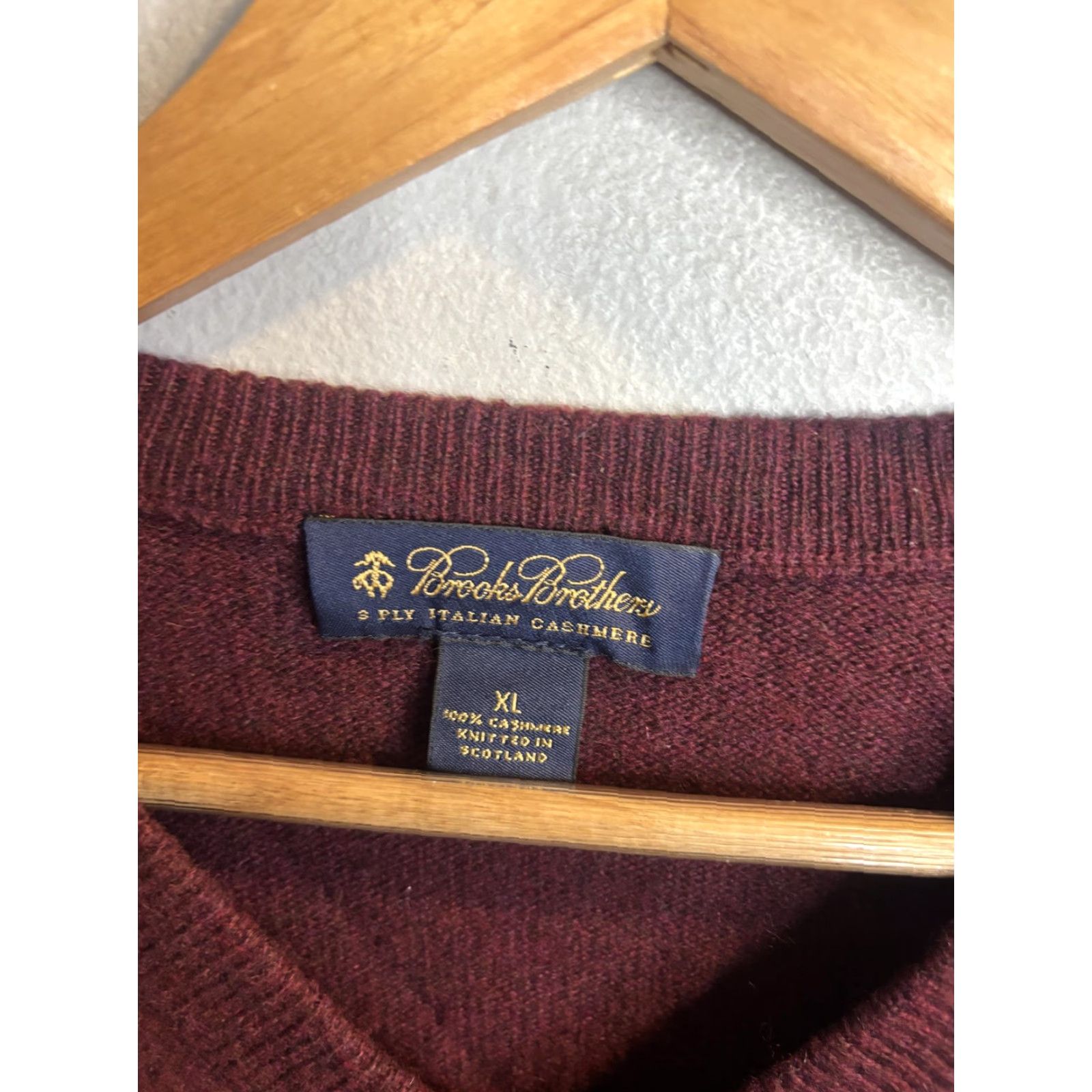 Brooks Brothers Brooks Brothers Sweater Mens XL Red 3 Ply Cashmere V-Neck Pullover Knit Scotland Size US XL / EU 56 / 4 - 3 Thumbnail