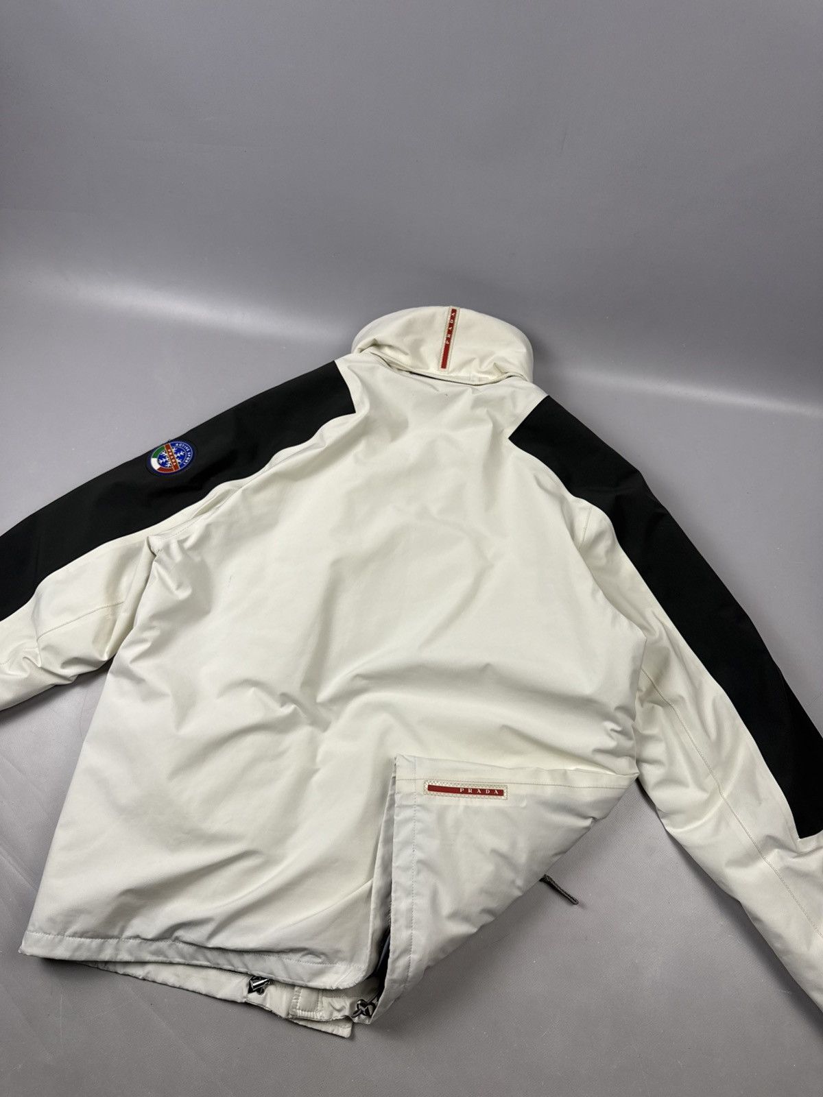 Prada Prada sport goretex ski jacket white performance Size US XL / EU 56 / 4 - 6 Thumbnail