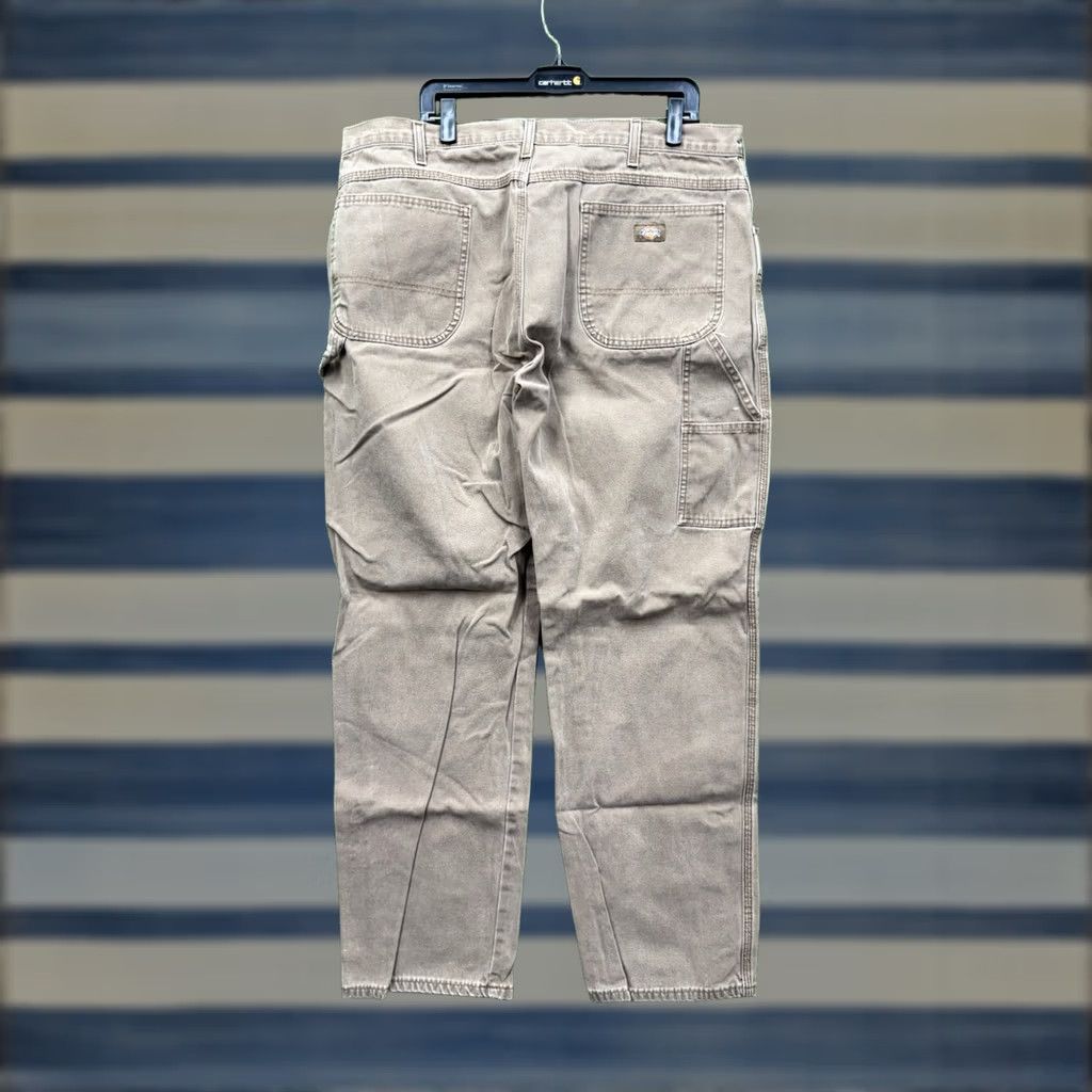 Dickies Dickies 874 Work Pants Mens 40x34 Original Fit Twill Workwear Carpenter Pants Brown 5-Pocket Straight Inseam 34 Mens Dickies 874 Size US 40 / EU 56 - 1 Thumbnail