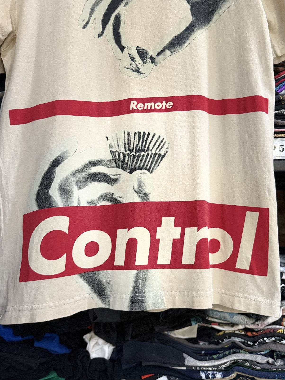 Barbara Kruger Vintage Barbara Kruger Remote Control Faded Cream Tee Size US M / EU 48-50 / 2 - 2 Thumbnail