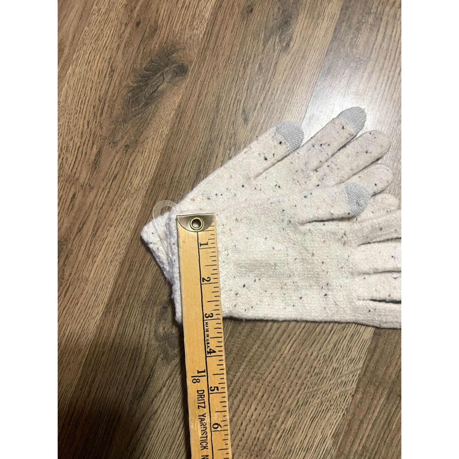 Vintage Universal Thread Gloves Women's One Size Gray Touchscreen Compatible NWT Size ONE SIZE - 5 Thumbnail