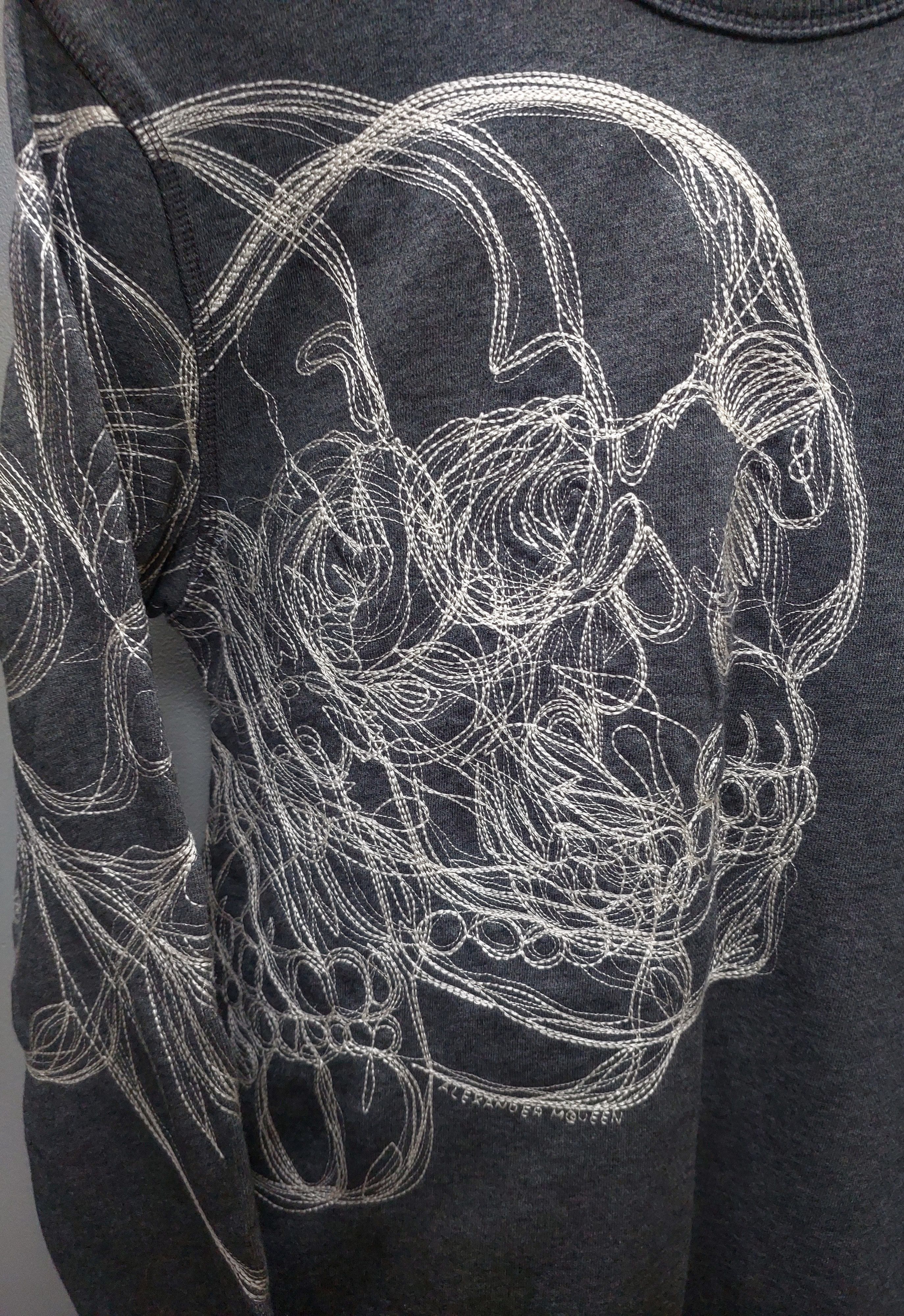 Alexander McQueen Alexander McQueen Embroidery Skull Sweatshirt Size US S / EU 44-46 / 1 - 3 Thumbnail
