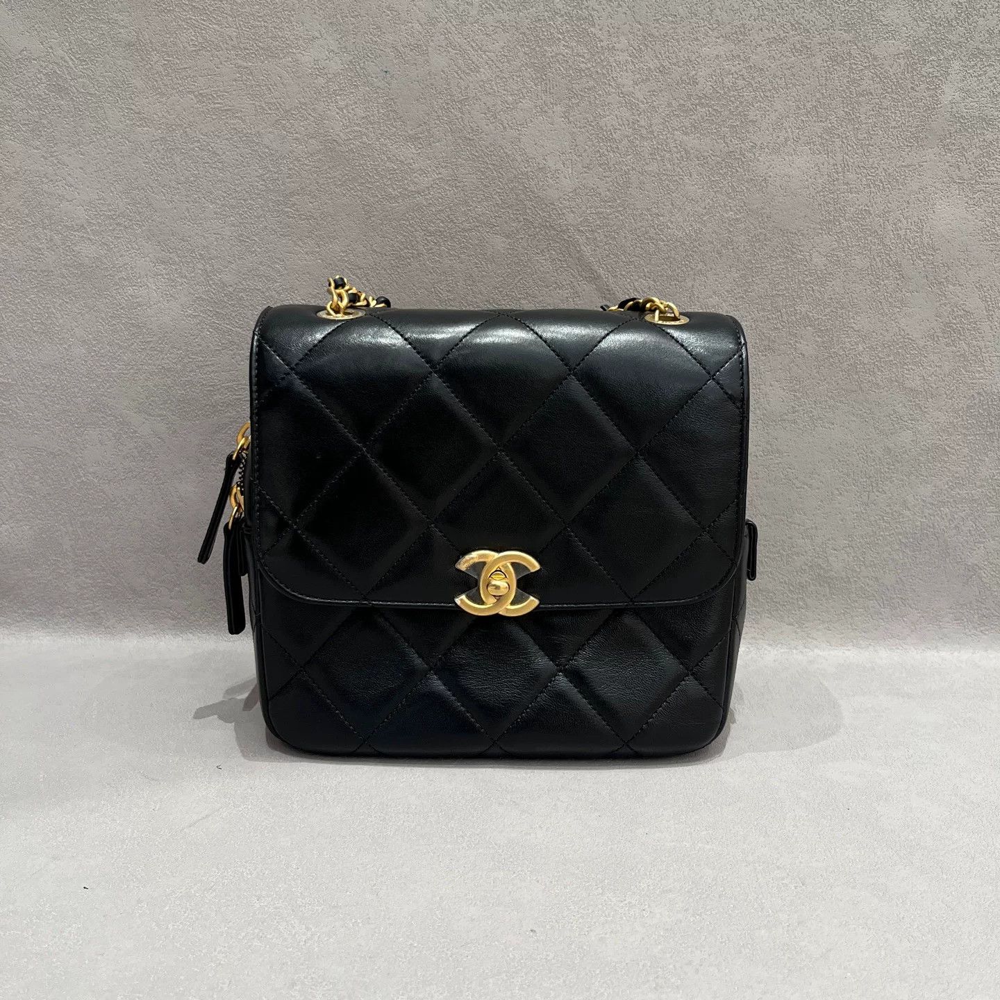 Chanel Pre-loved Bag Very good condition Size ONE SIZE - 1 Thumbnail