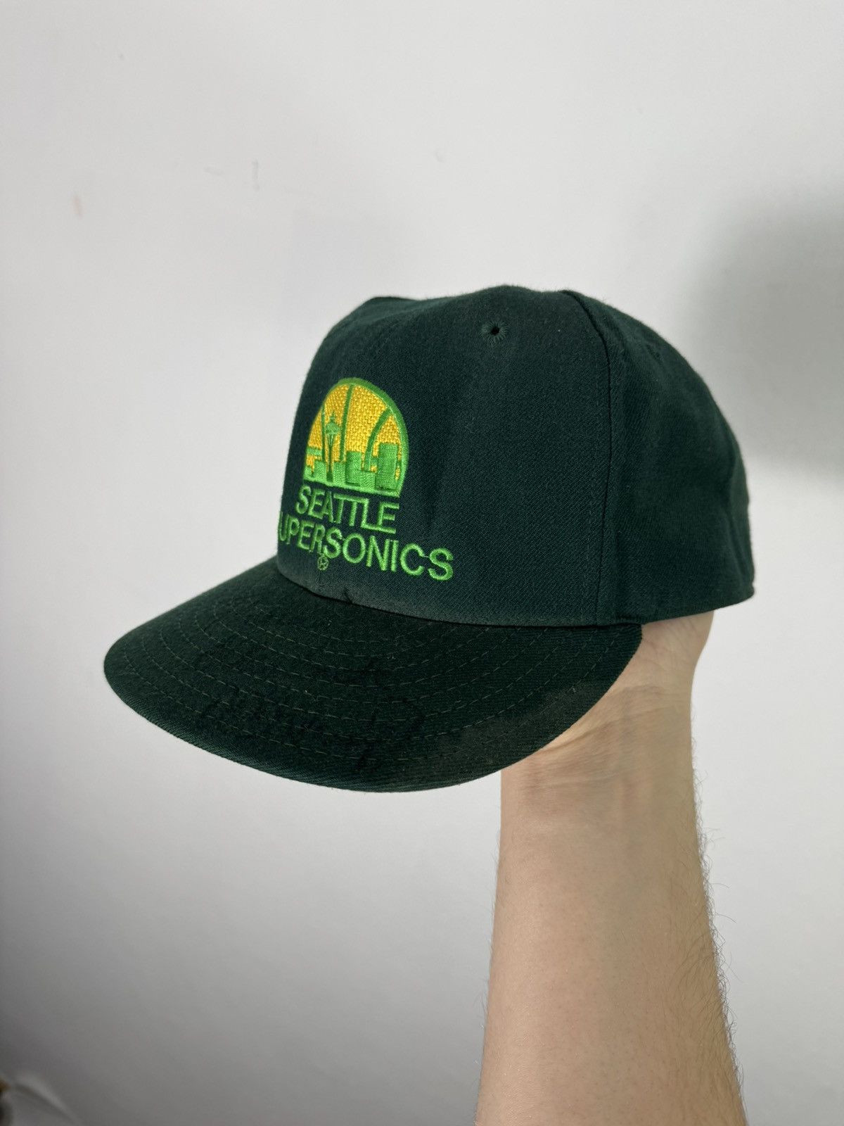 NBA × Vintage Vintage Seattle Supersonics Wool Signatured SnapBack Cap NBA Size ONE SIZE - 1 Thumbnail