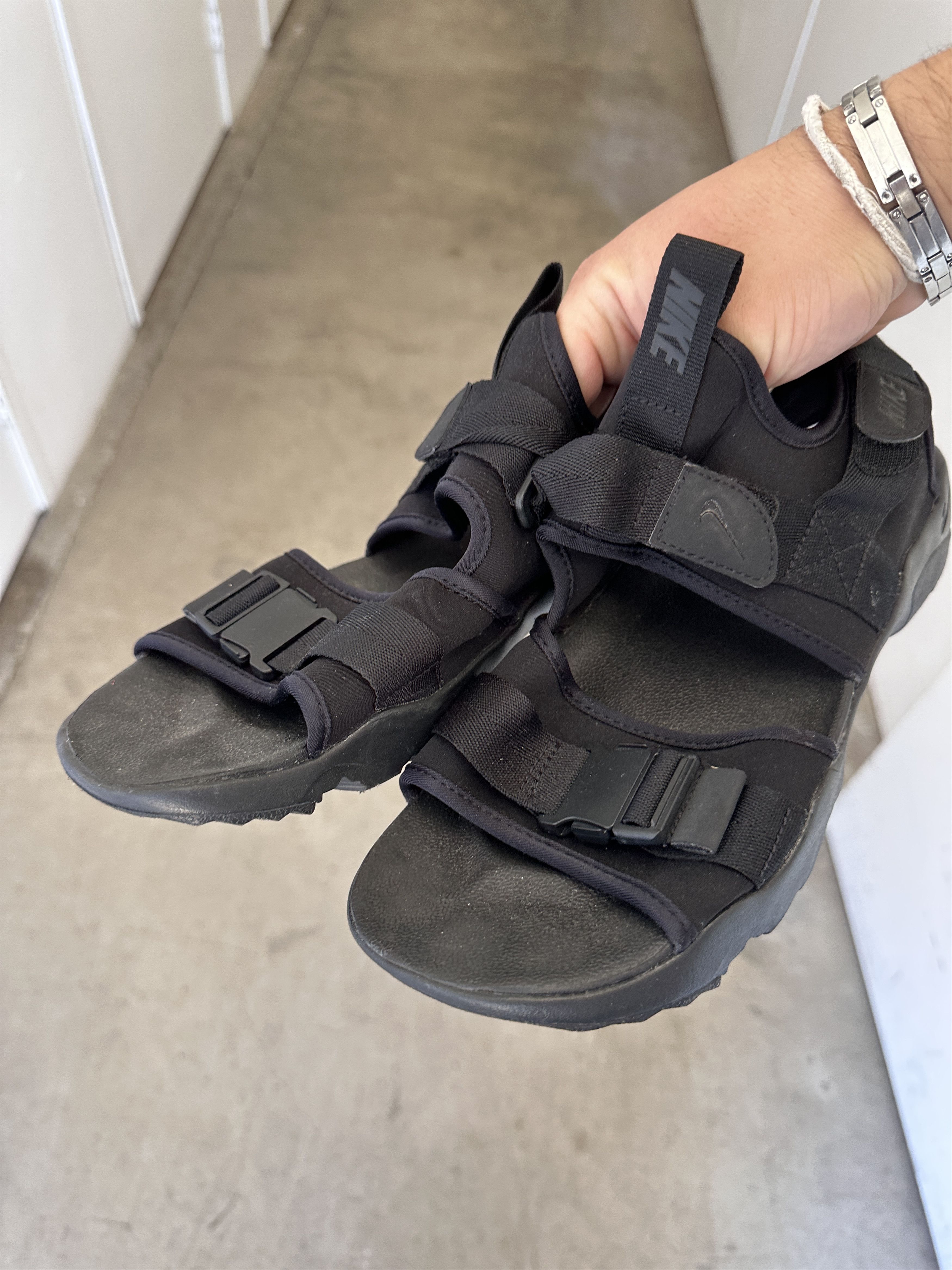Nike Nike sandals with runner sole. 820. Size US 10 / EU 43 - 6 Thumbnail