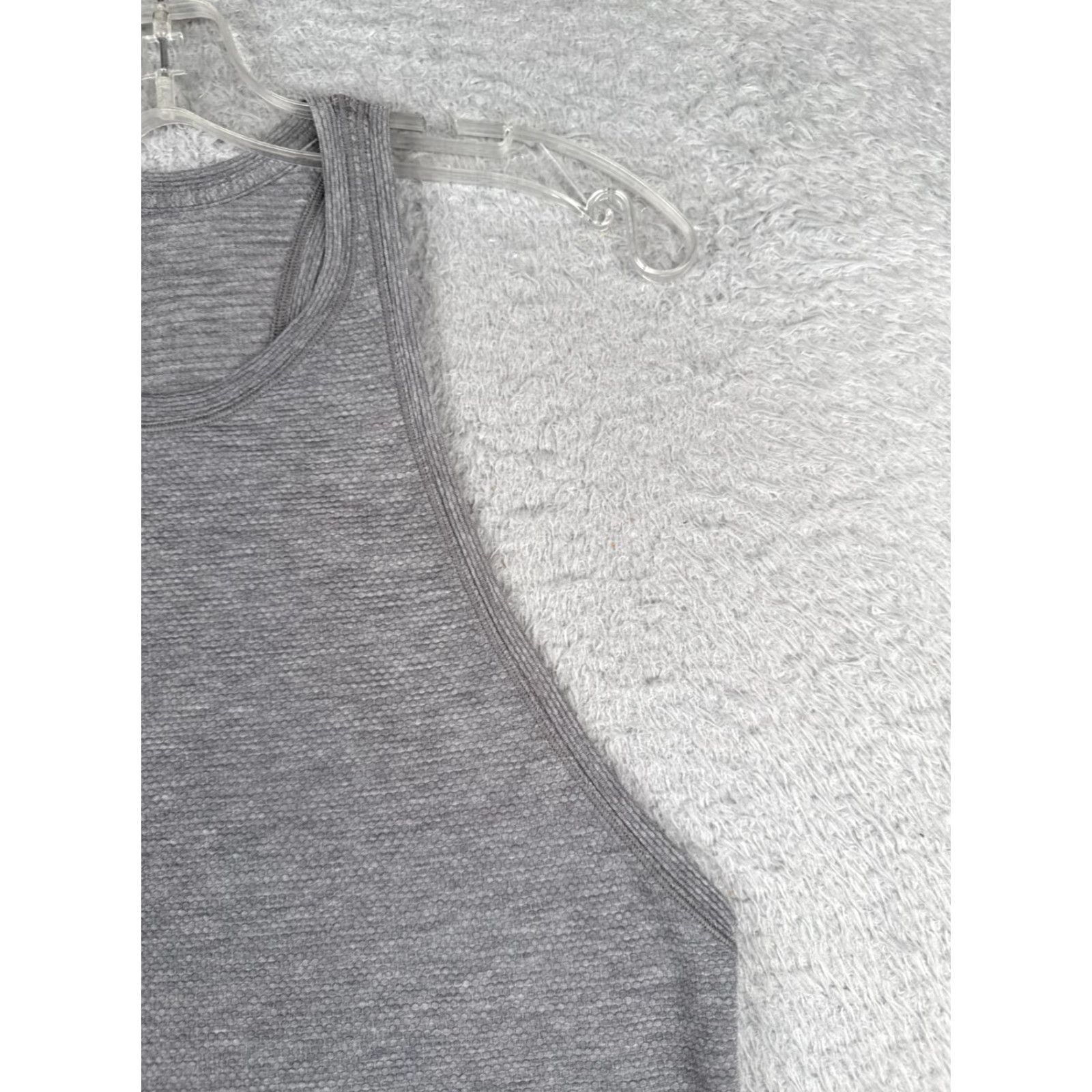 Lululemon Lululemon Tank Shirt Womens 6 Gray Racerback Athletic Pullover Sleeveless Sport Yoga Gym Running Size M / US 6-8 / IT 42-44 - 2 Thumbnail