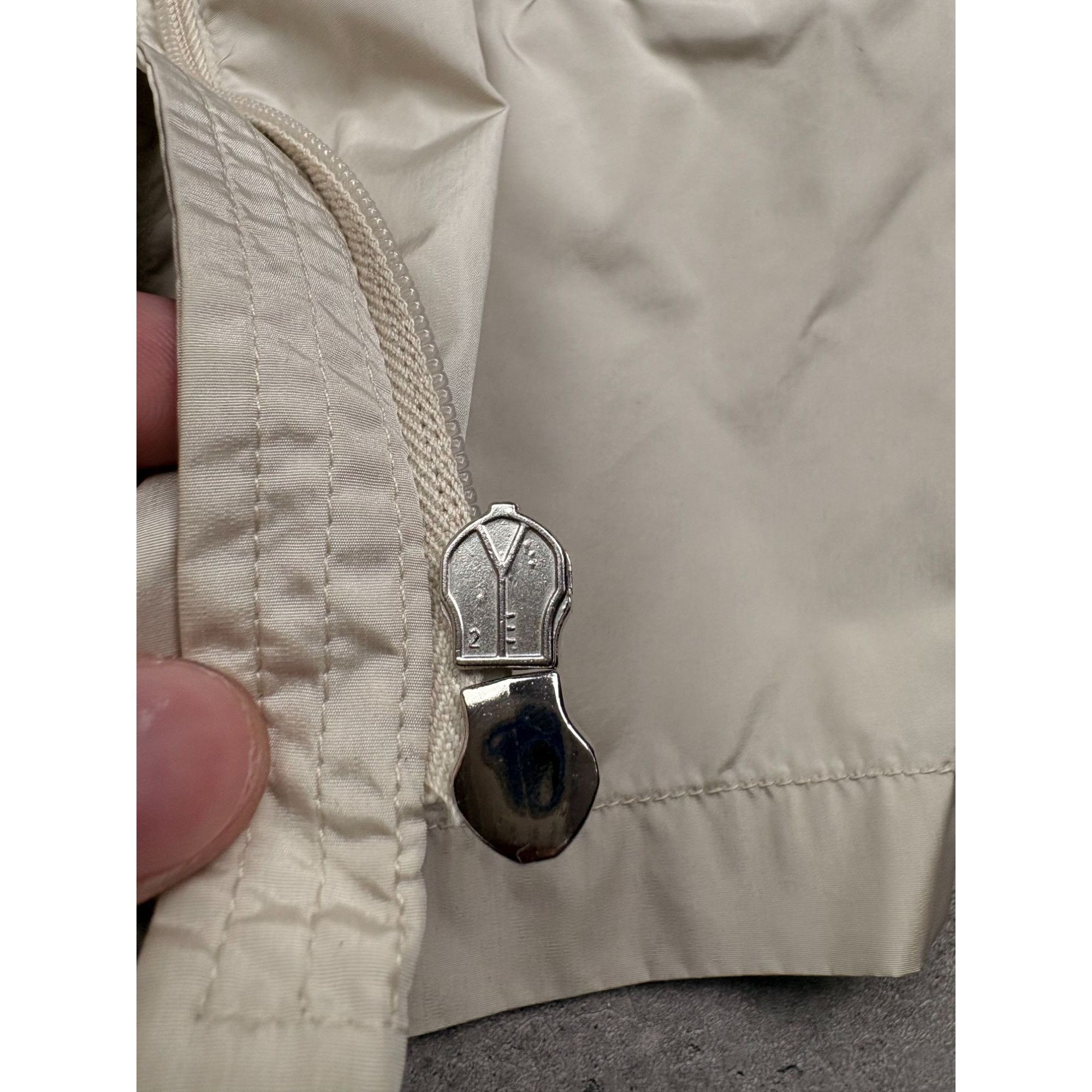 Prada Authentic PRADA Milano Vintage Nylon Women Jacket Beige - Si Size S / US 4 / IT 40 - 17 Thumbnail