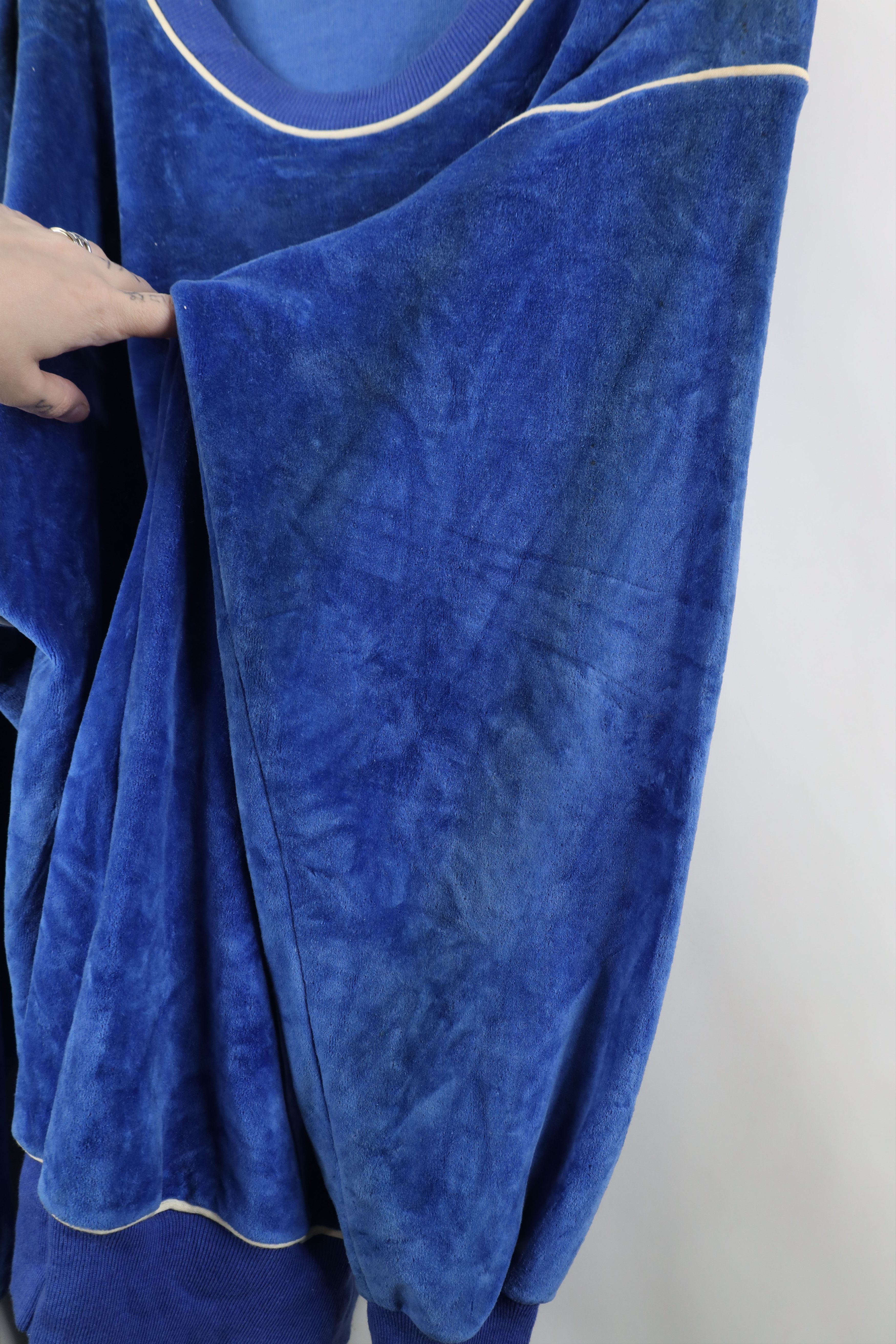 Vintage Vintage 70s Streetwear Velvet Velour Sweatshirt Blue USA Size US XL / EU 56 / 4 - 11 Thumbnail