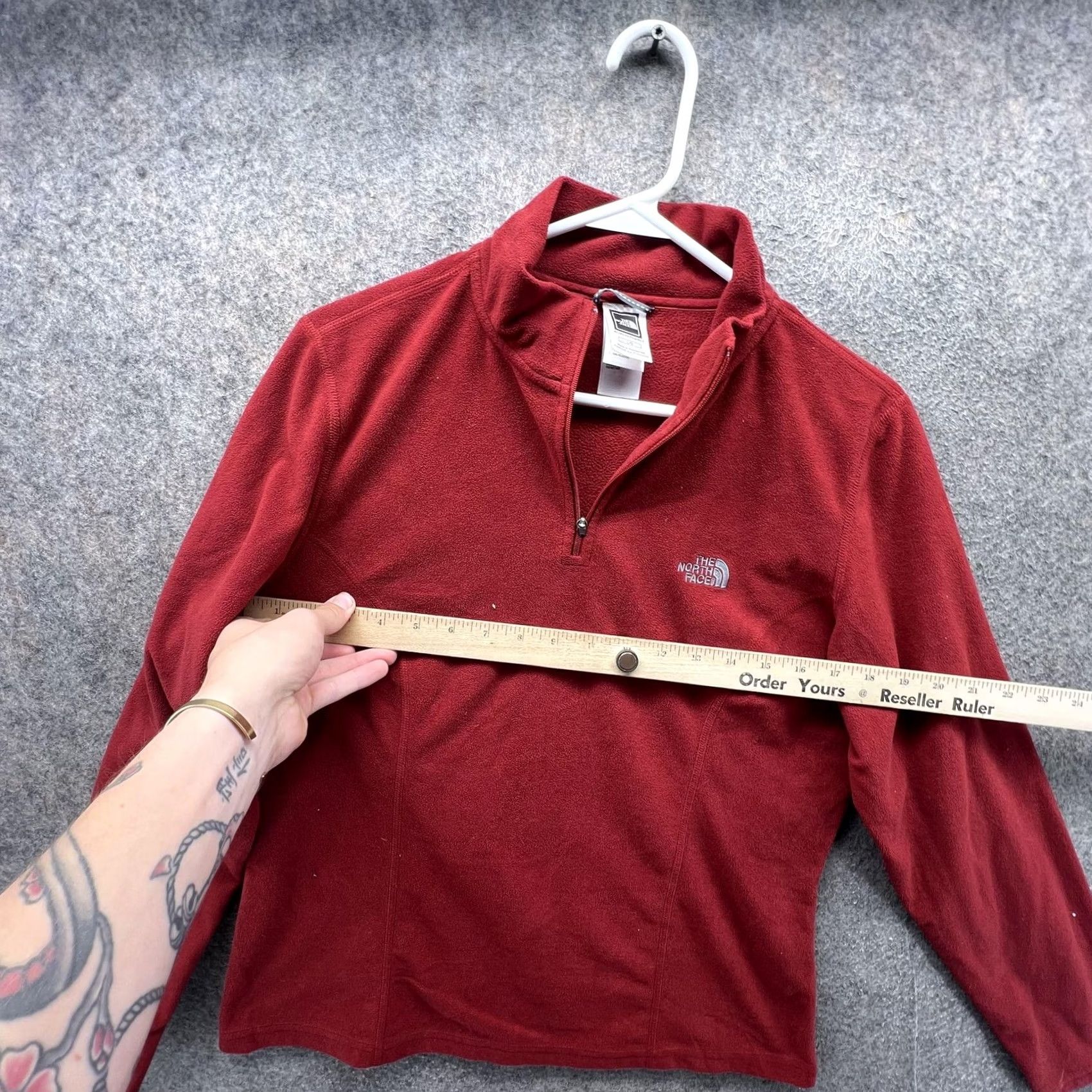 The North Face The North Face Sweatshirt Womens Large Red TKA 100 Fleece 1/4 Zip Pullover Top Size L / US 10 / IT 46 - 3 Thumbnail