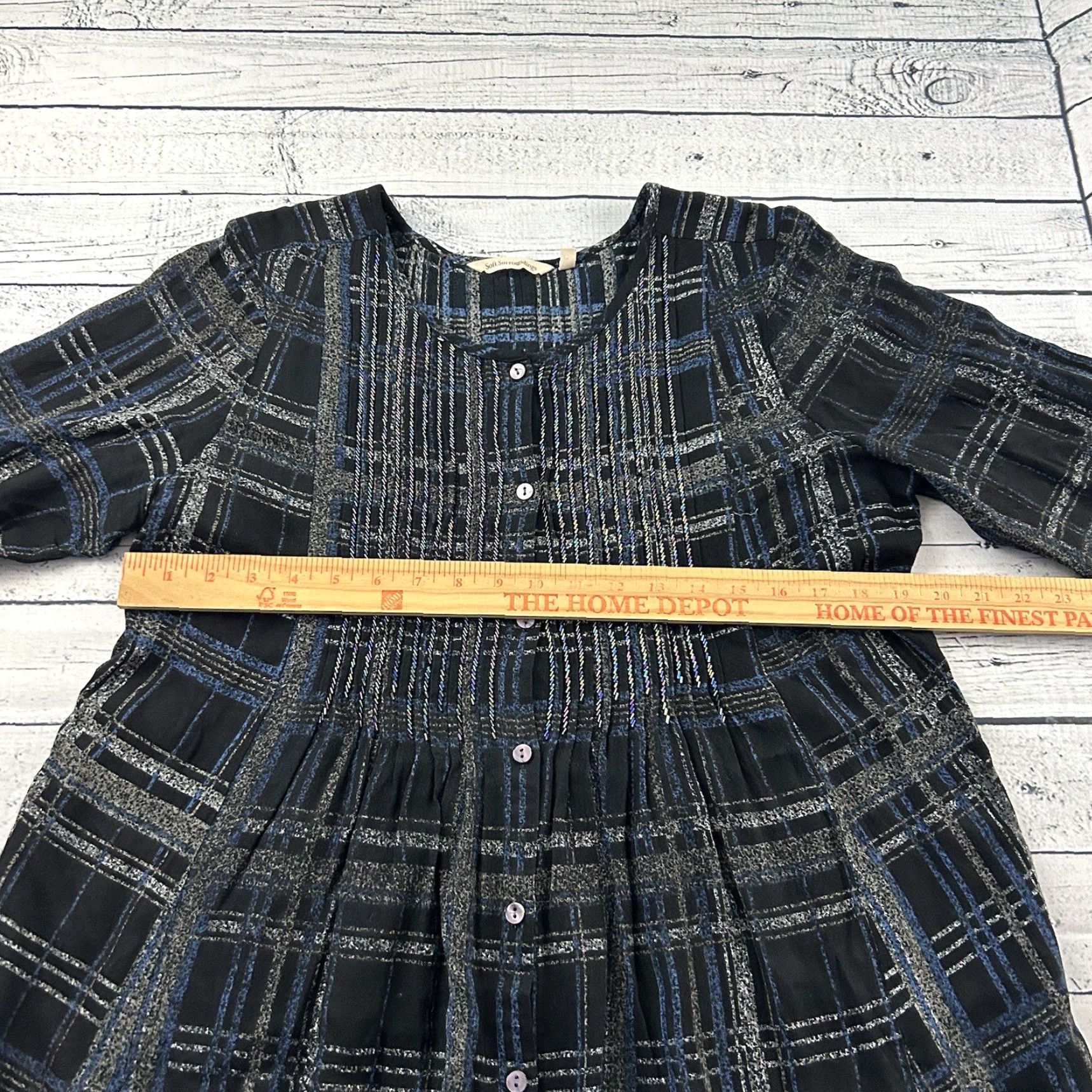 Soft Surroundings Soft Surroundings Beaded Long Sleeve Button Front Tunic Top Women's L Black Size L / US 10 / IT 46 - 4 Thumbnail