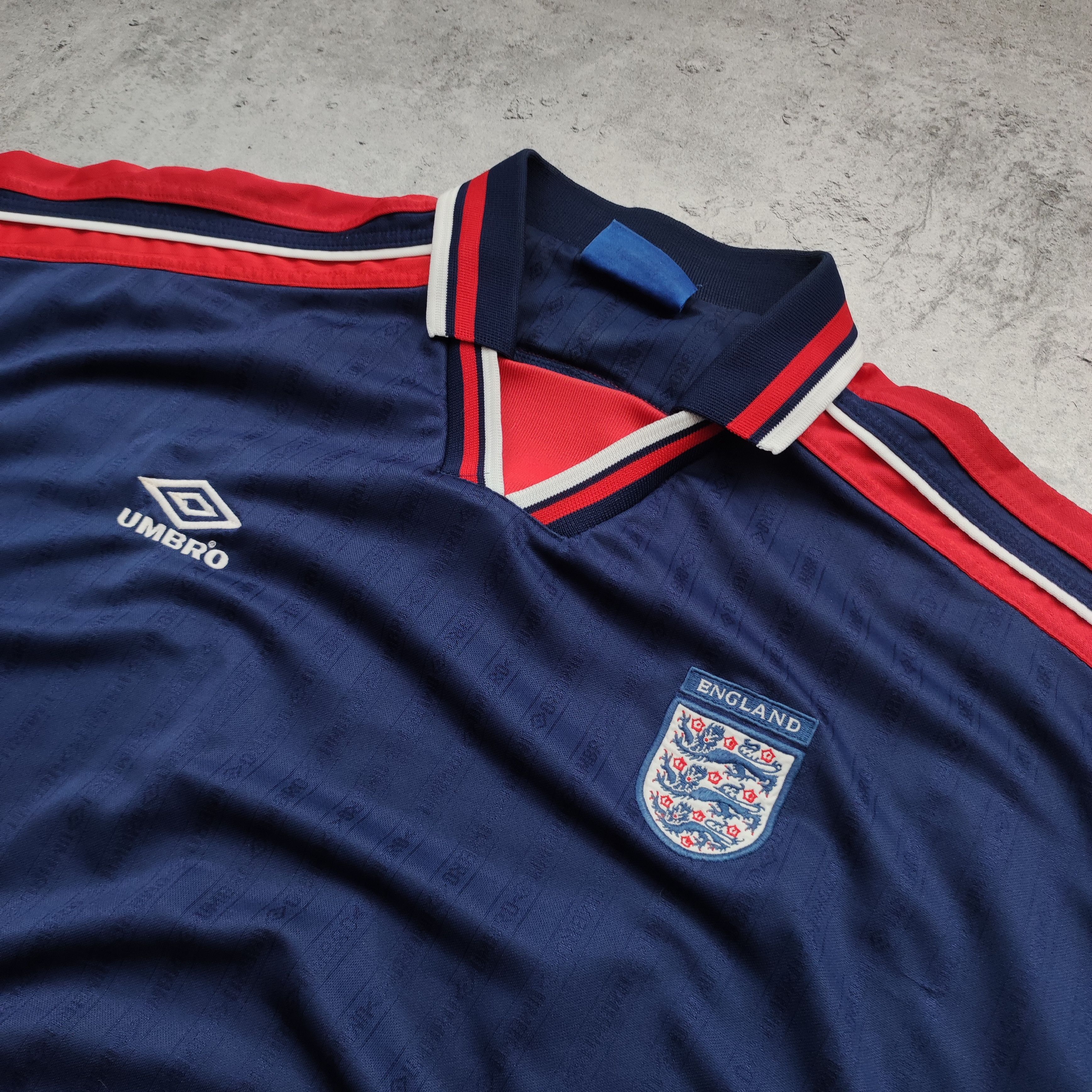 Umbro × Vintage Vintage RARE 90s Umbro x England National Football Kit Size US XL / EU 56 / 4 - 5 Thumbnail
