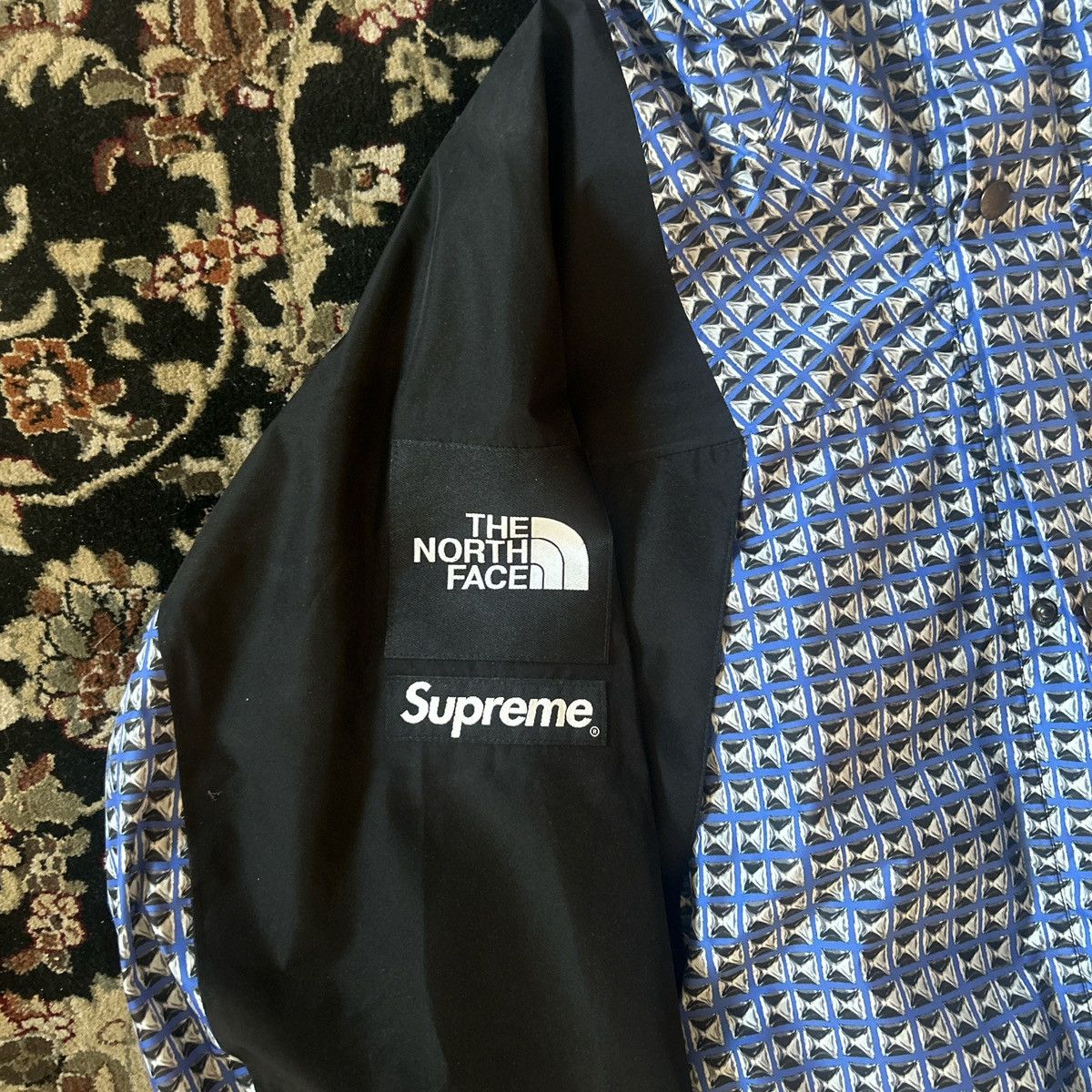 Supreme × The North Face Supreme X The North Face studded print light jacket Size US XL / EU 56 / 4 - 2 Thumbnail