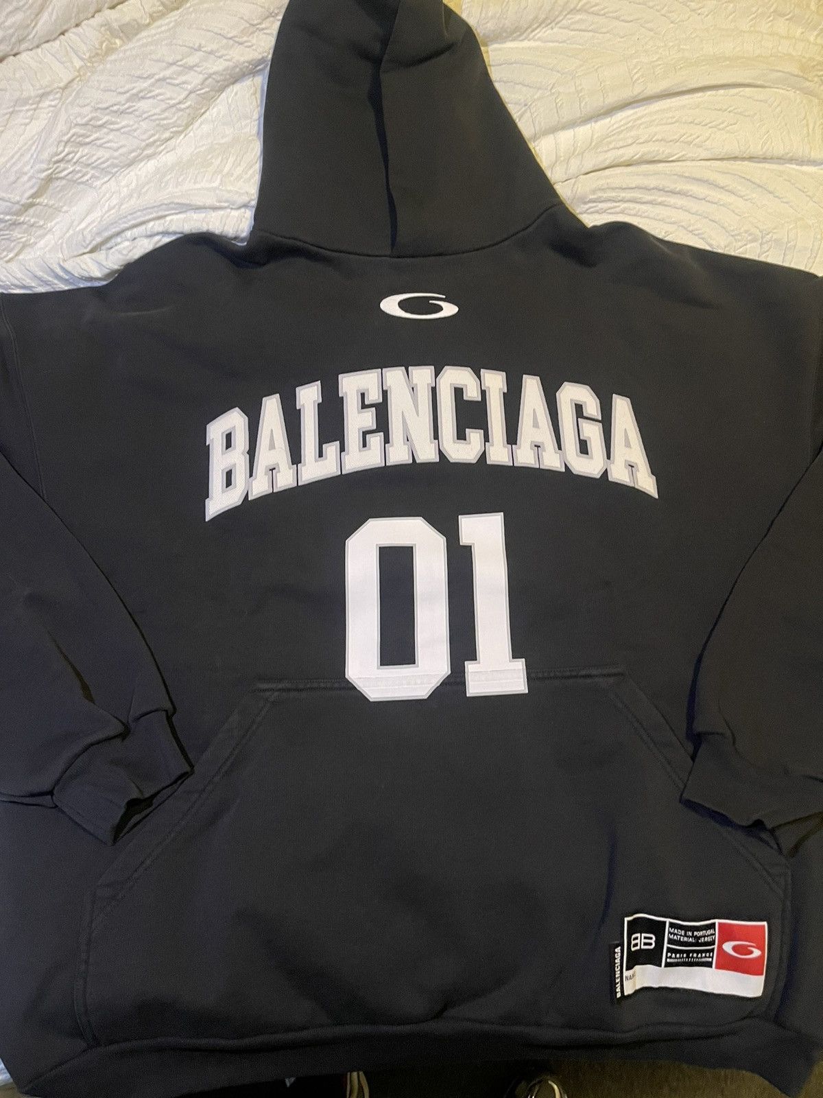 Balenciaga MEN'S BASKETBALL SERIES - HOODIE LARGE FIT IN BLACK Size US XL / EU 56 / 4 - 1 Thumbnail
