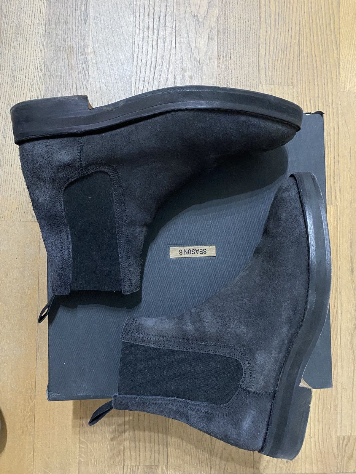 Yeezy Season 6 Men Suede Chelsea Boot size 44/11 graphite