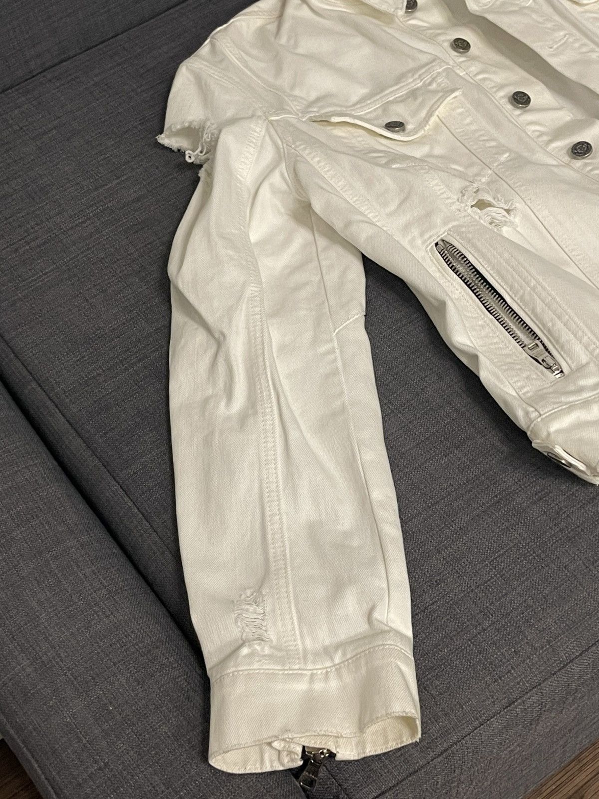 Balmain Balmain white denim jacket Size US L / EU 52-54 / 3 - 3 Thumbnail