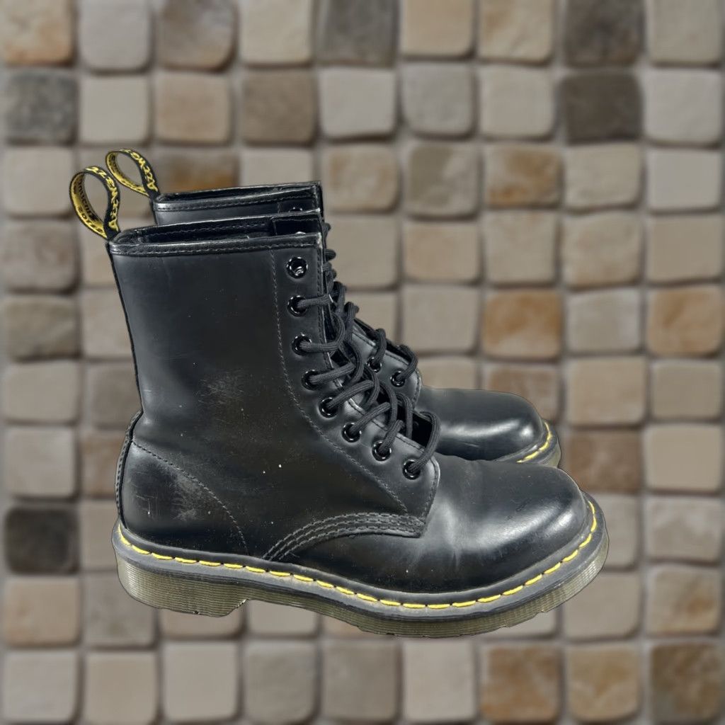 VINTAGE Martens 1460 Boots Womens Size Leather Ankle Black