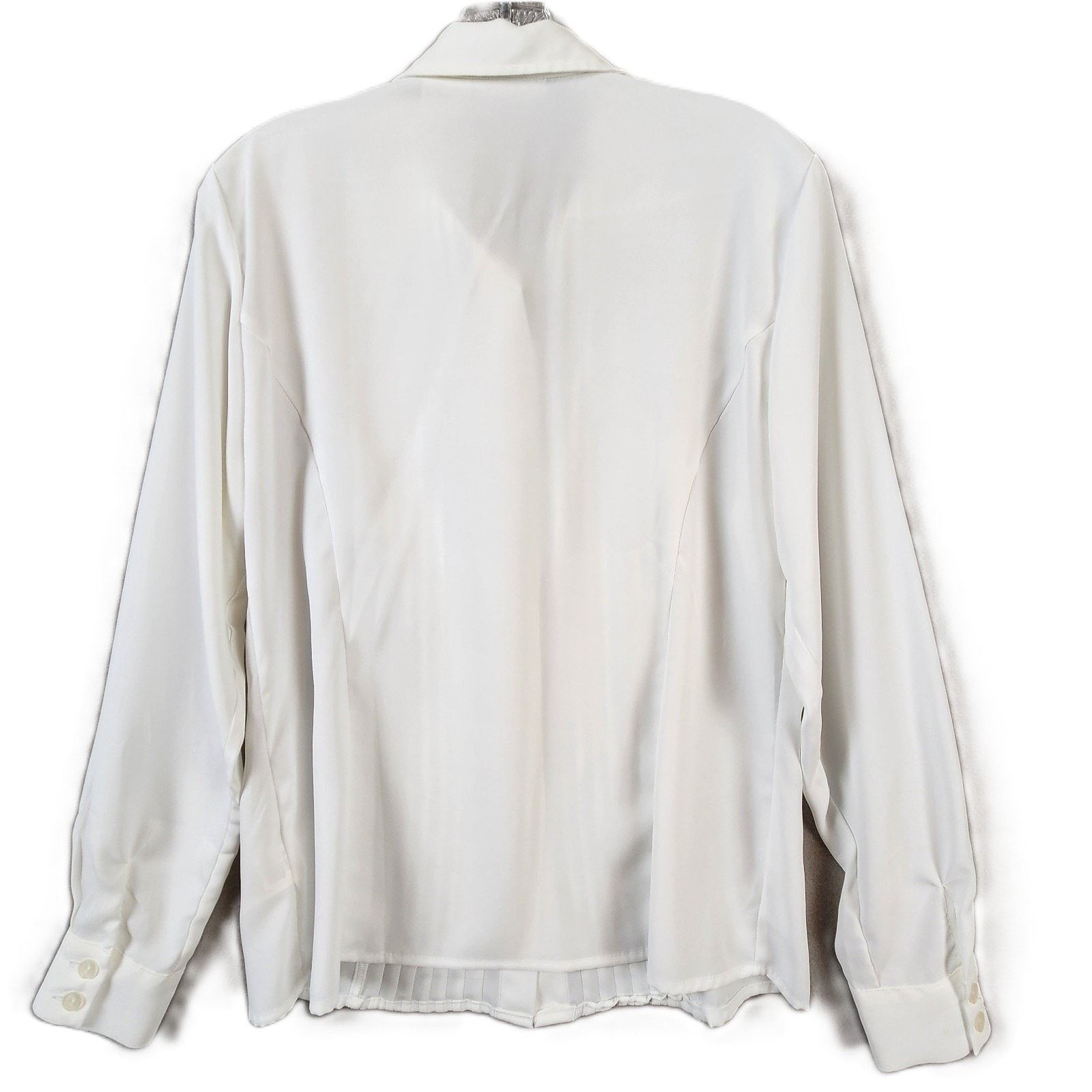 Other Christie & Jill Blouse Women Size 8 White Pleated Front Size M / US 6-8 / IT 42-44 - 2 Thumbnail