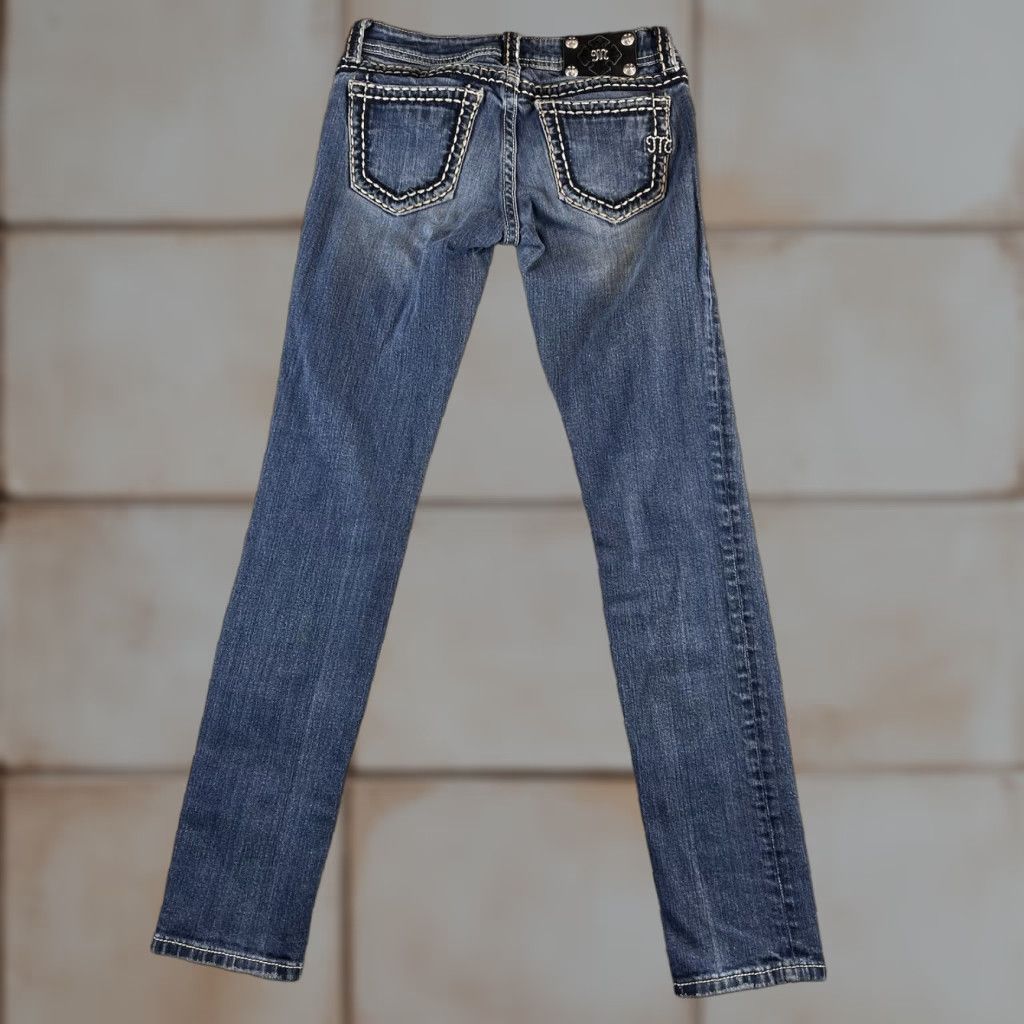 Miss Me Miss Me Jeans Women’s Slim Skinny Denim 5-Pocket Buckle Button Zip Blue Patch Rhinestone Embroidered Details 28x31 Vintage? No Size 27" / US 4 / IT 40 - 1 Thumbnail