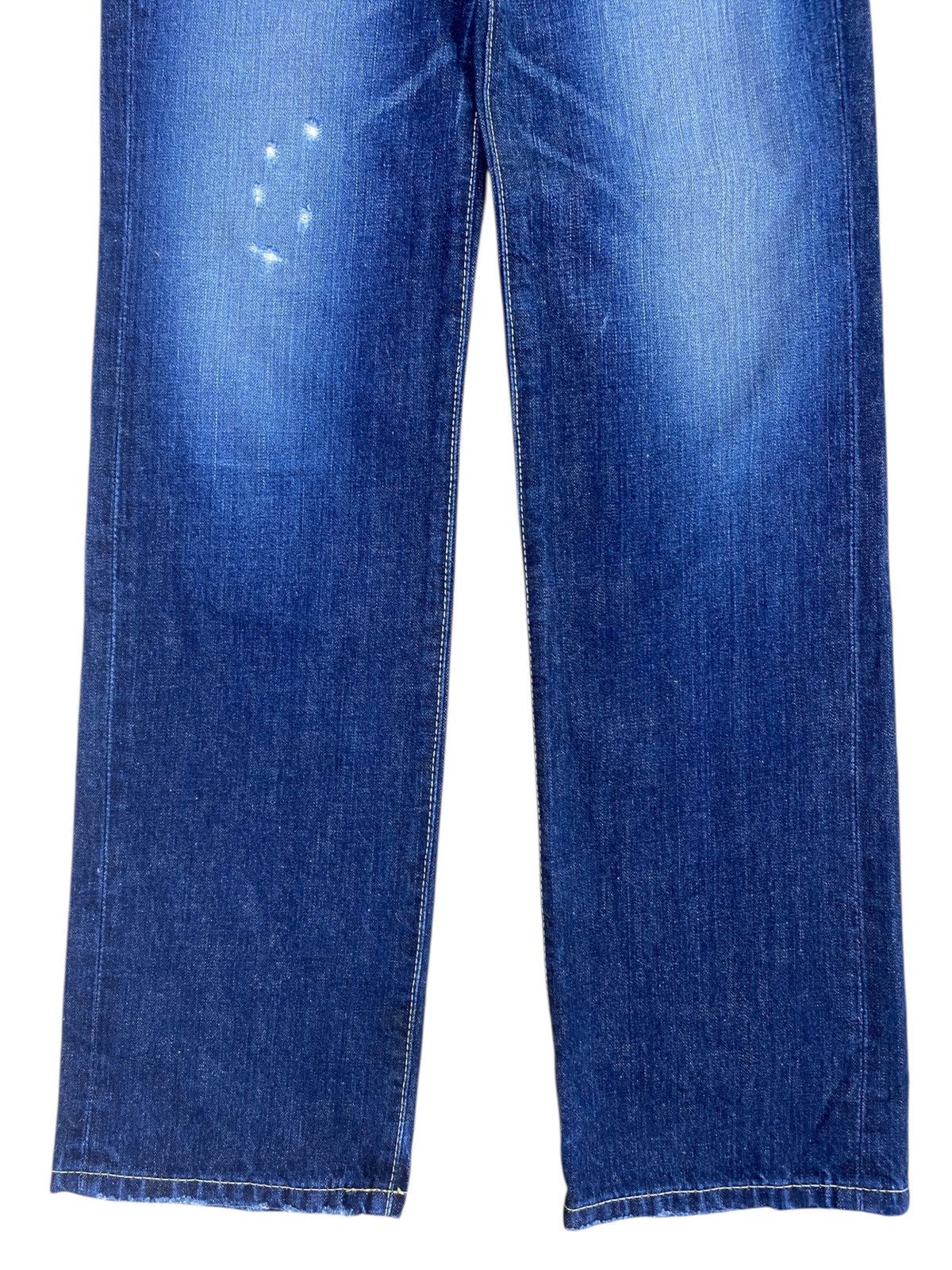 Levi's Levi’s Faded Dark Wash Style Ripped Jeans Size US 27 - 9 Thumbnail