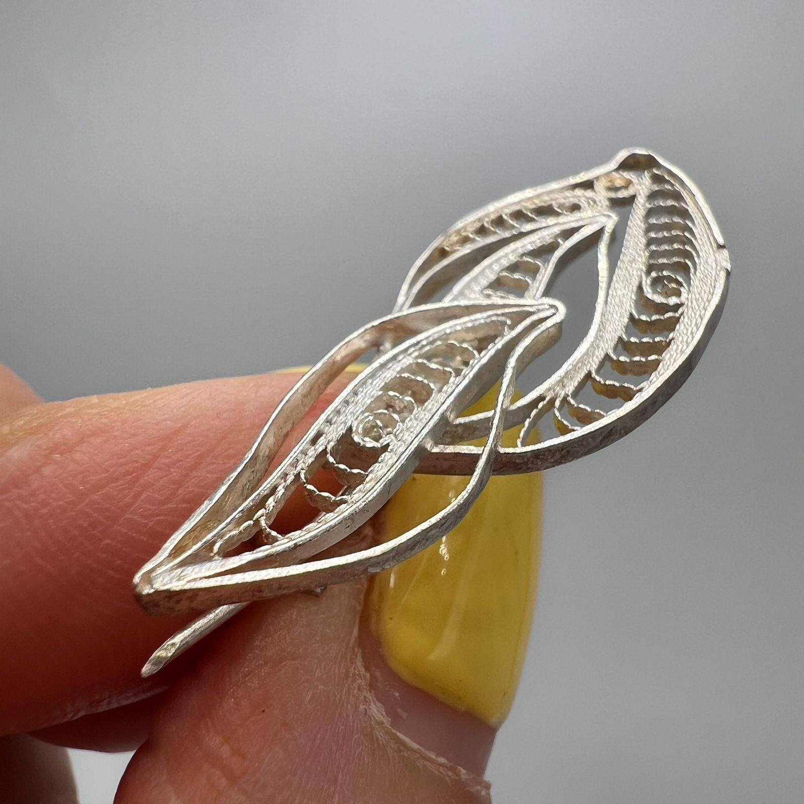 Vintage Retro Vintage 960 Silver Filigree Leaf Brooch Handmade Size ONE SIZE - 5 Thumbnail