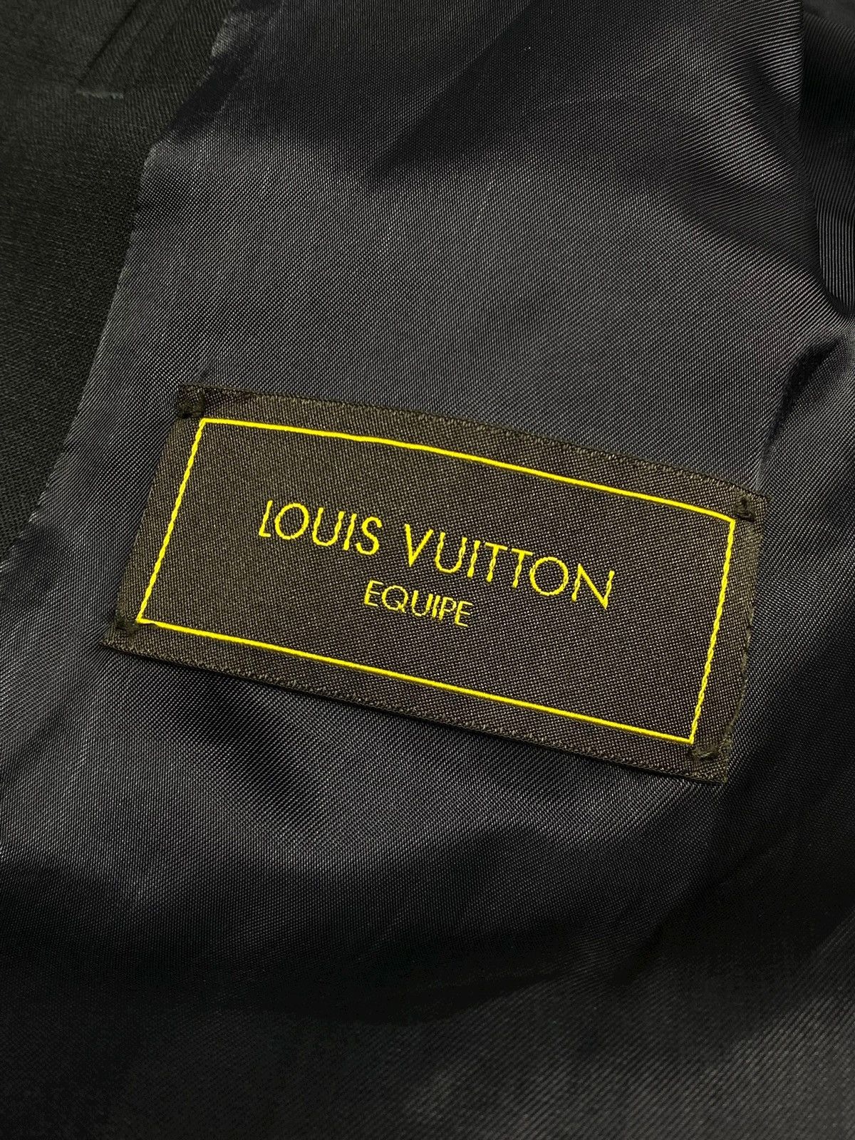 Louis Vuitton Louis Vuitton Equipe Double Breasted Grey Blazer Men’s Size 44R - 21 Thumbnail