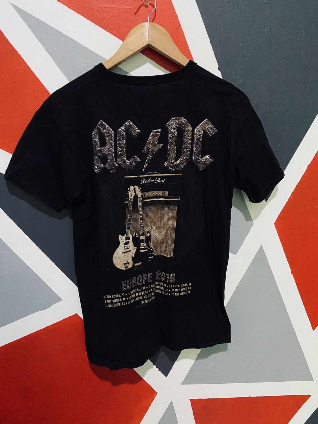 Fruit Of The Loom ACDC Rock Or Busy Europe 2016 Tour Size US M / EU 48-50 / 2 - 1 Thumbnail