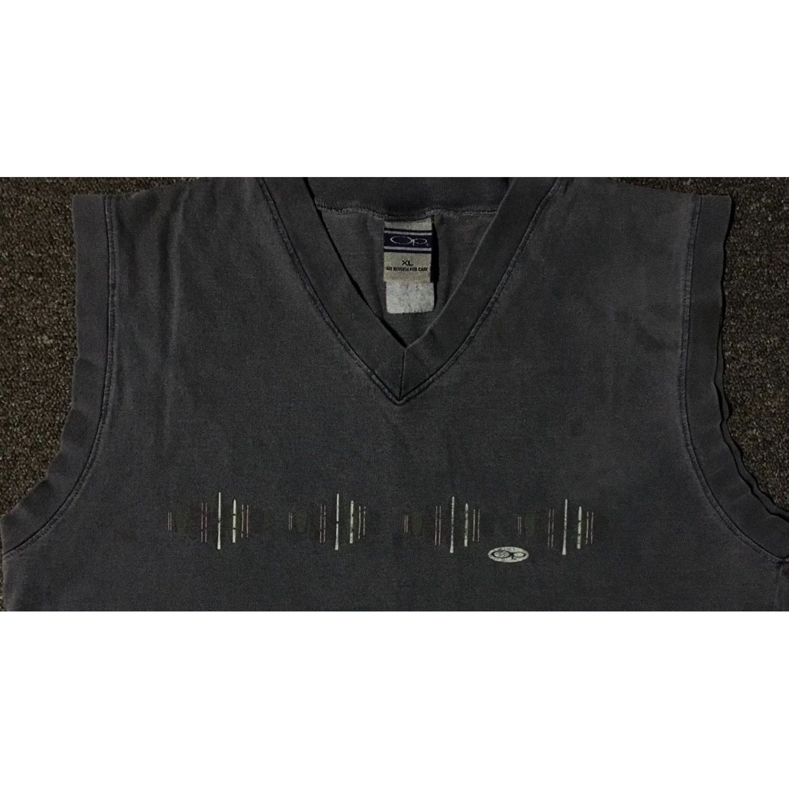 Quiksilver VINTAGE Ocean Pacific Tank Top S Gray V-Neck 90s Surf Grunge Vaporwave Quiksilver Men T-Shirt SVG Size US S / EU 44-46 / 1 - 4 Thumbnail