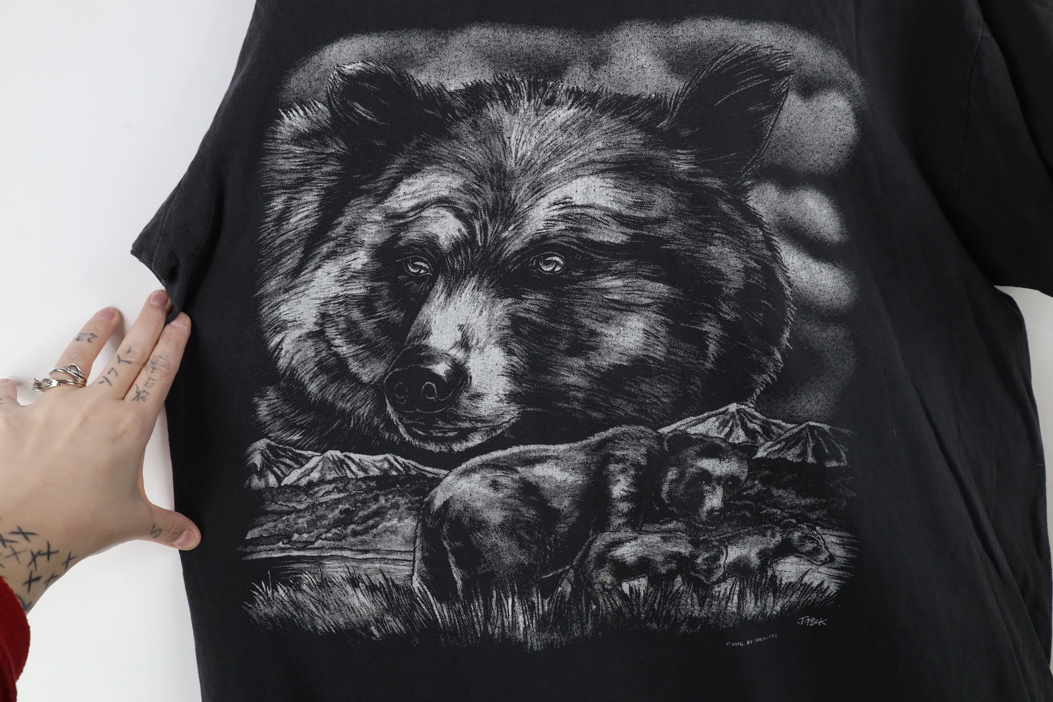 Vintage Vintage 90s Streetwear Nature Bear All Over Print T-Shirt Size US L / EU 52-54 / 3 - 5 Thumbnail