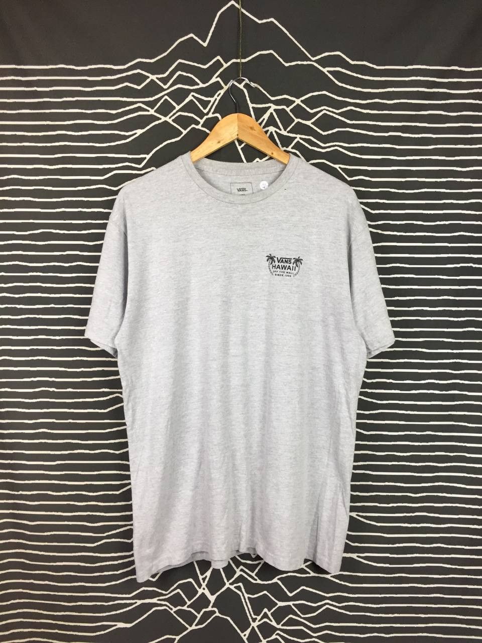 Vans Vans Off The Wall Hawaii Big Logo Classic Fit Skate Tee Size US L / EU 52-54 / 3 - 5 Thumbnail