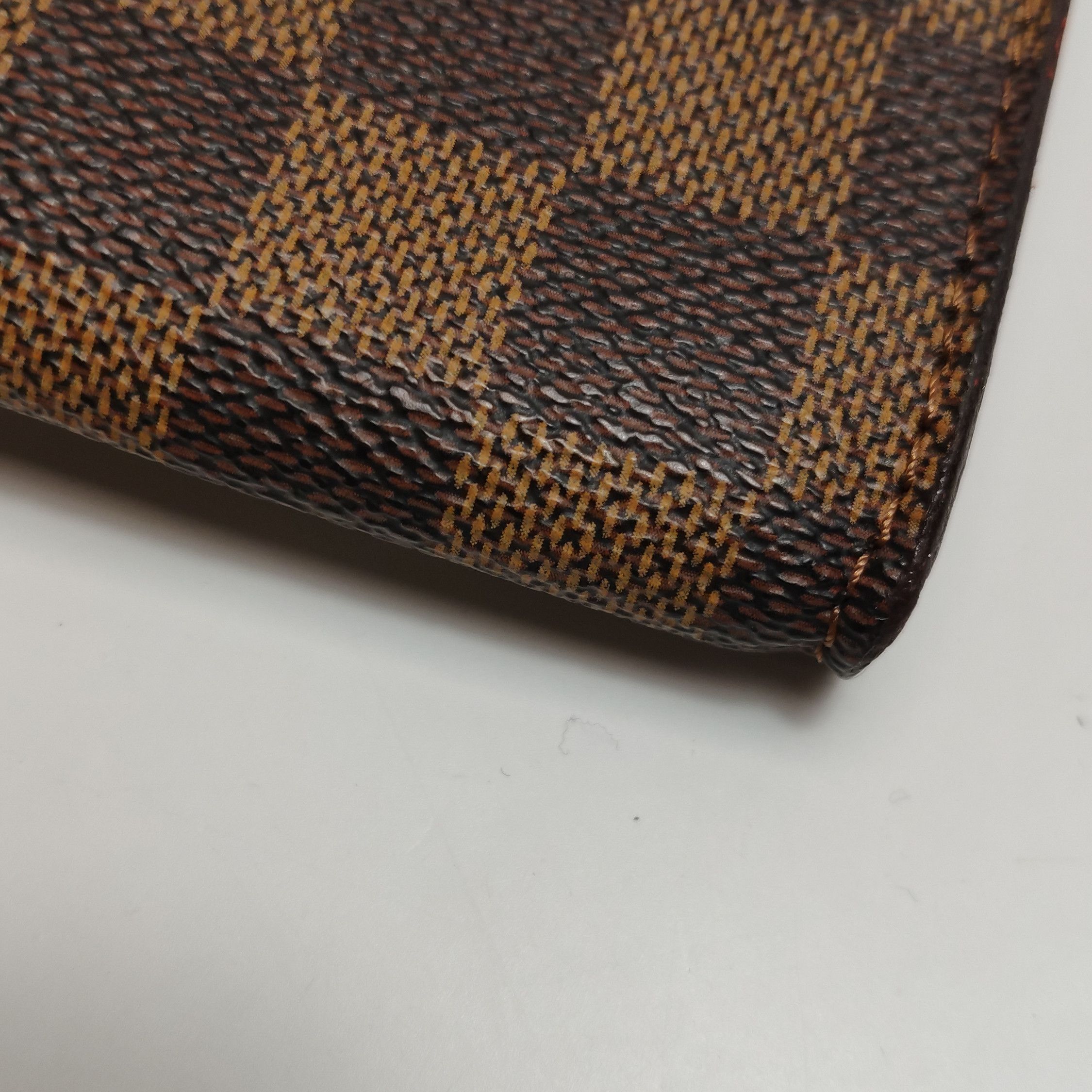 Louis Vuitton Louis Vuitton (LV) Bucket Pouch Cowhide Checkerboard Vintag Size ONE SIZE - 7 Thumbnail